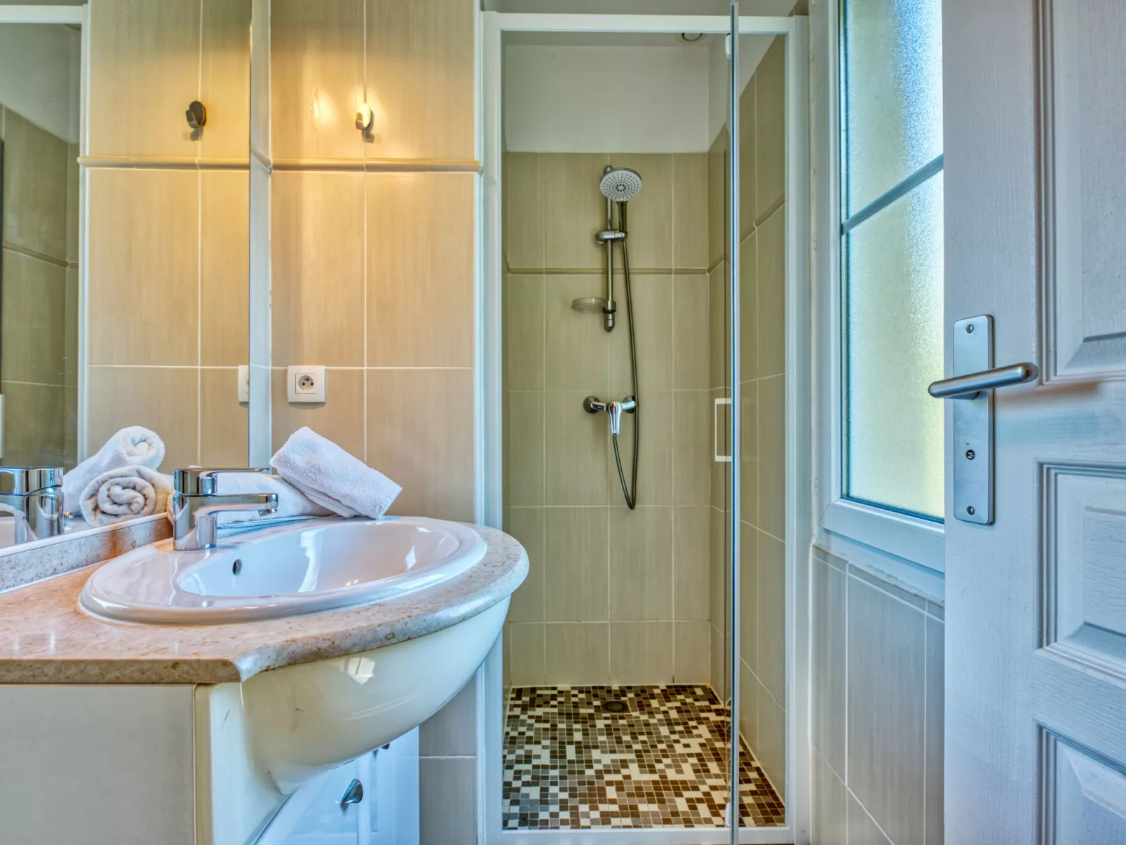 Atlantic Green-Inside