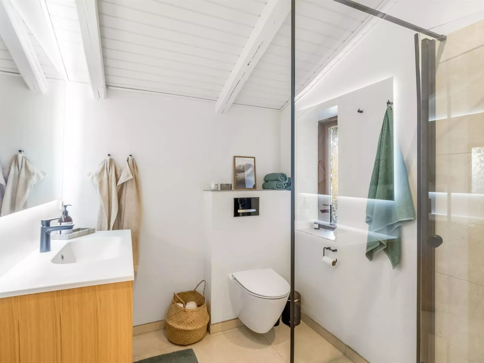 "Sigbritt" - 750m from the sea-Inside