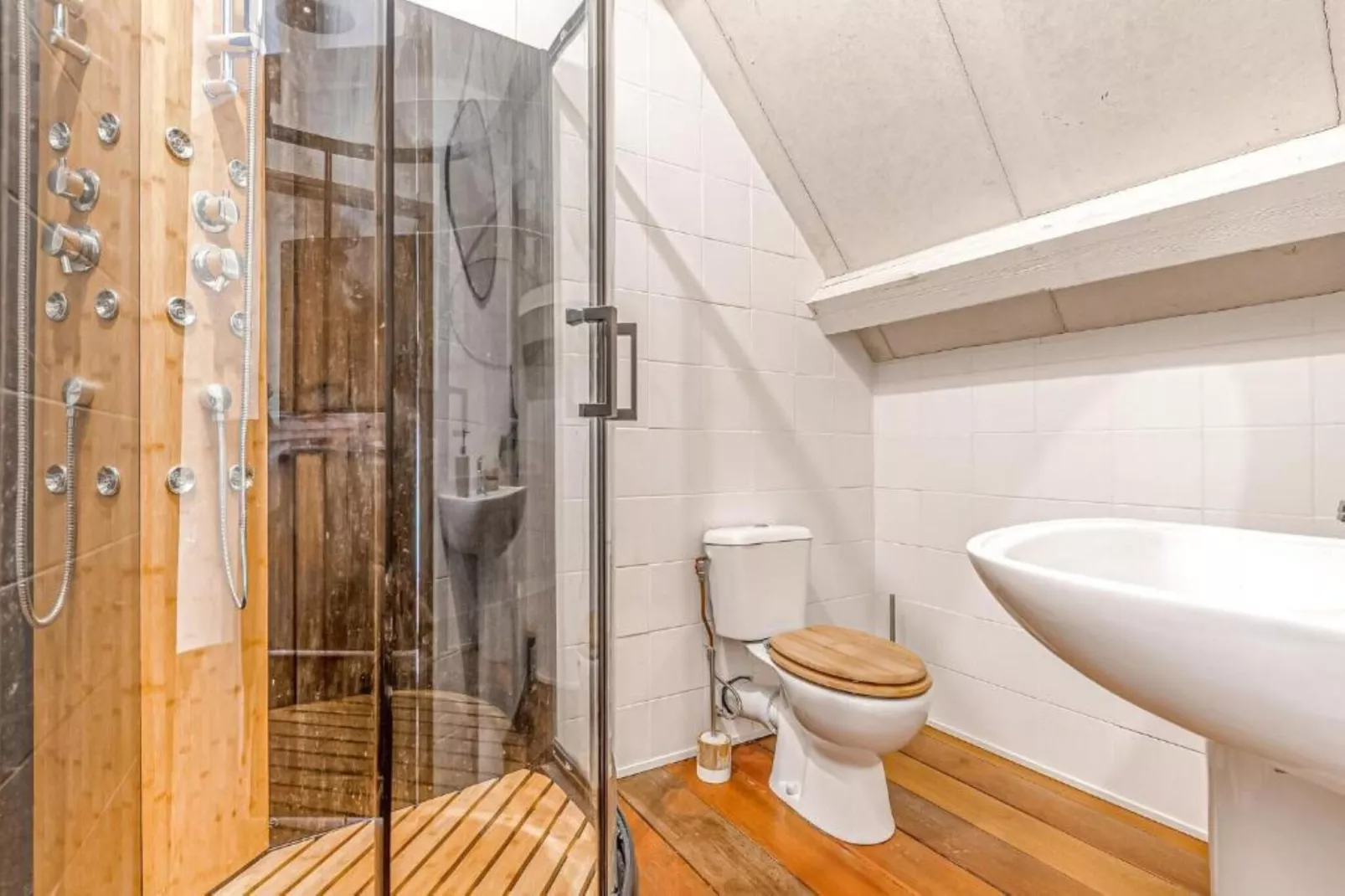 Chateau Feny-Bathroom