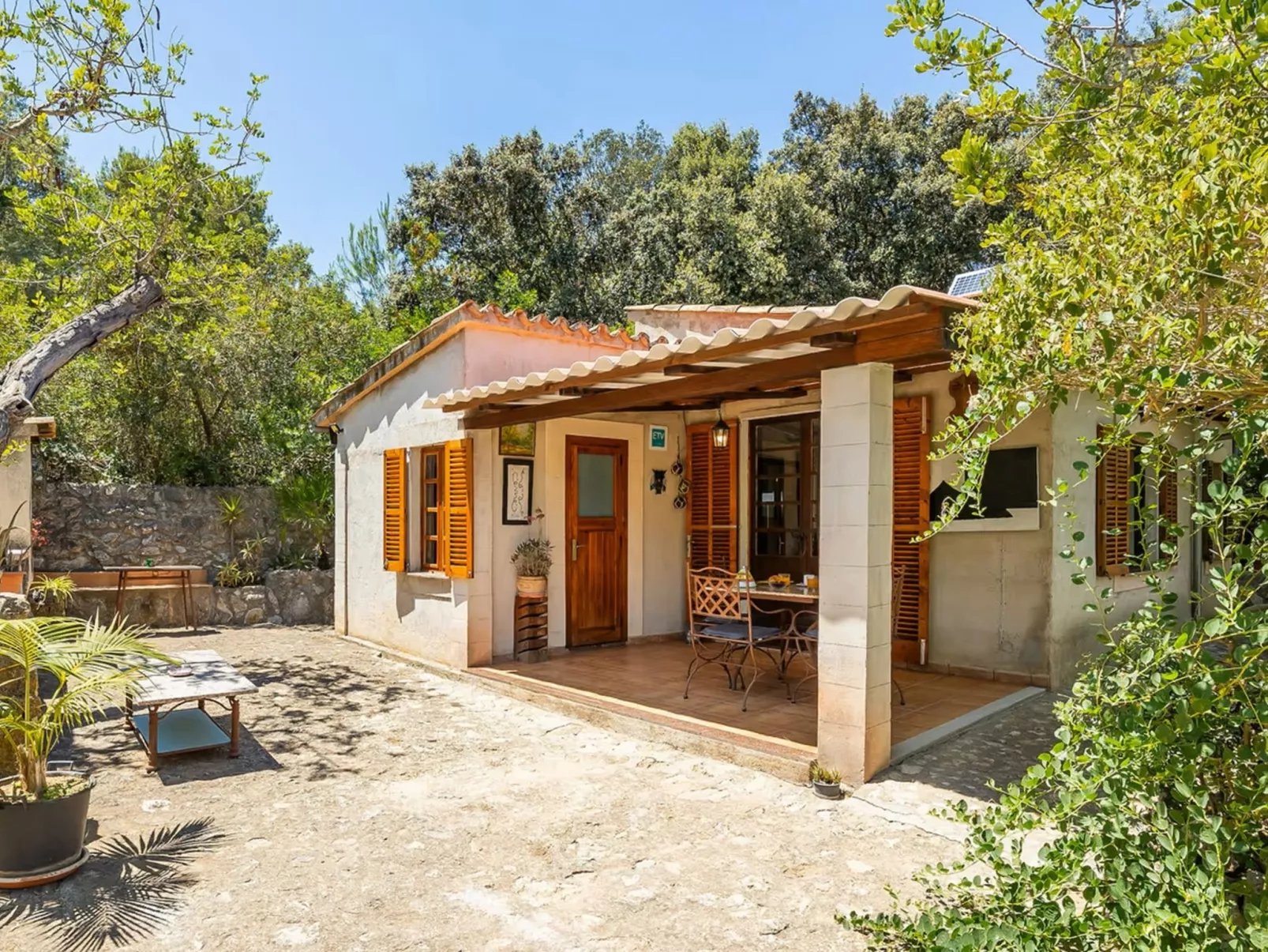 La Salve Can Jordi-Outside