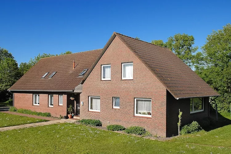 Ebbe Haus Hafeneck-Exterior in summer