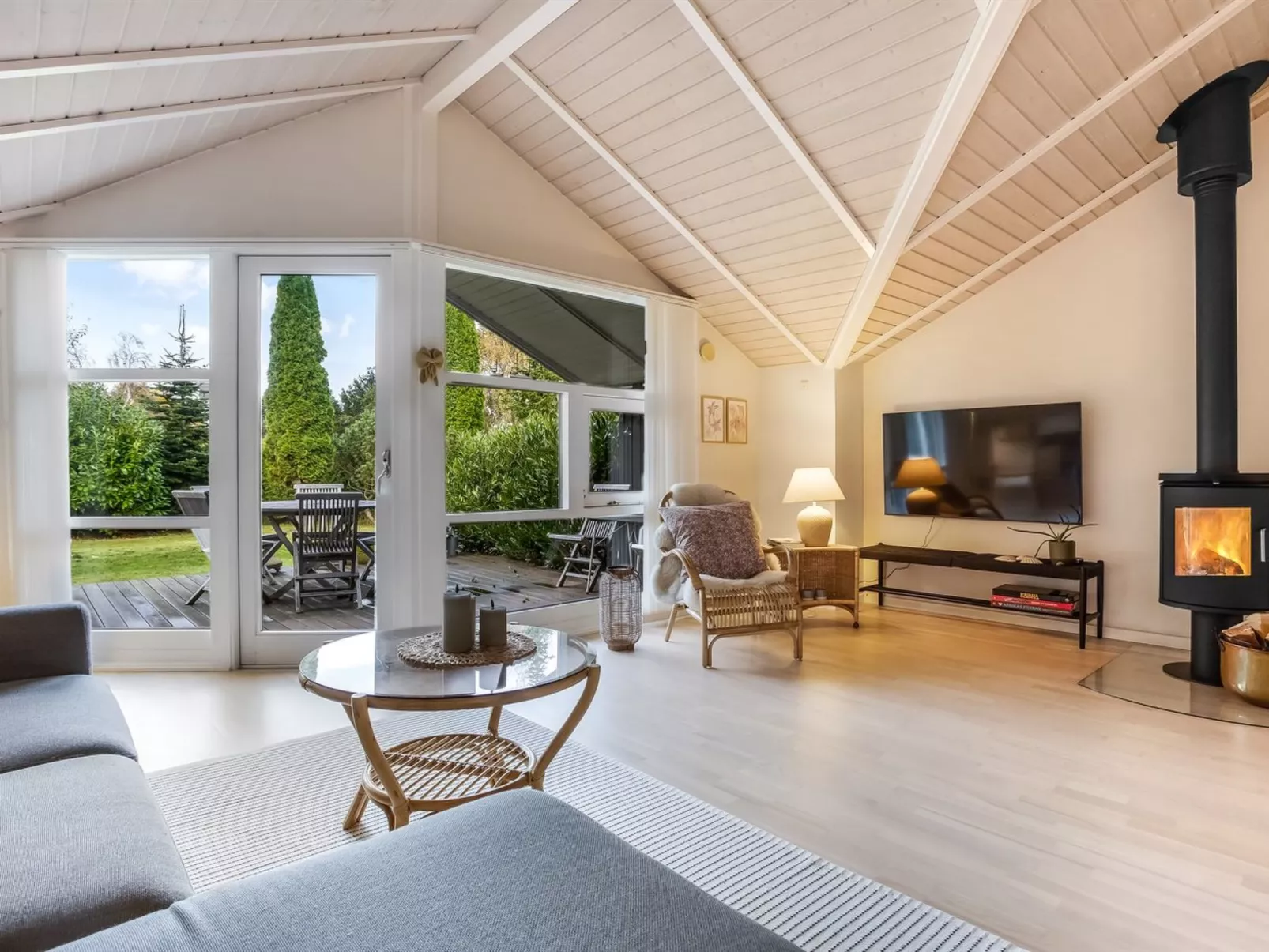 "Lirim" - 400m from the sea-Dedans