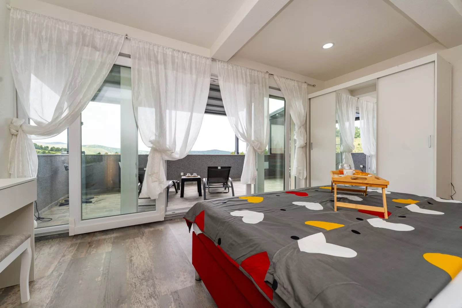 Sea view penthouse Nikita-Schlafzimmer