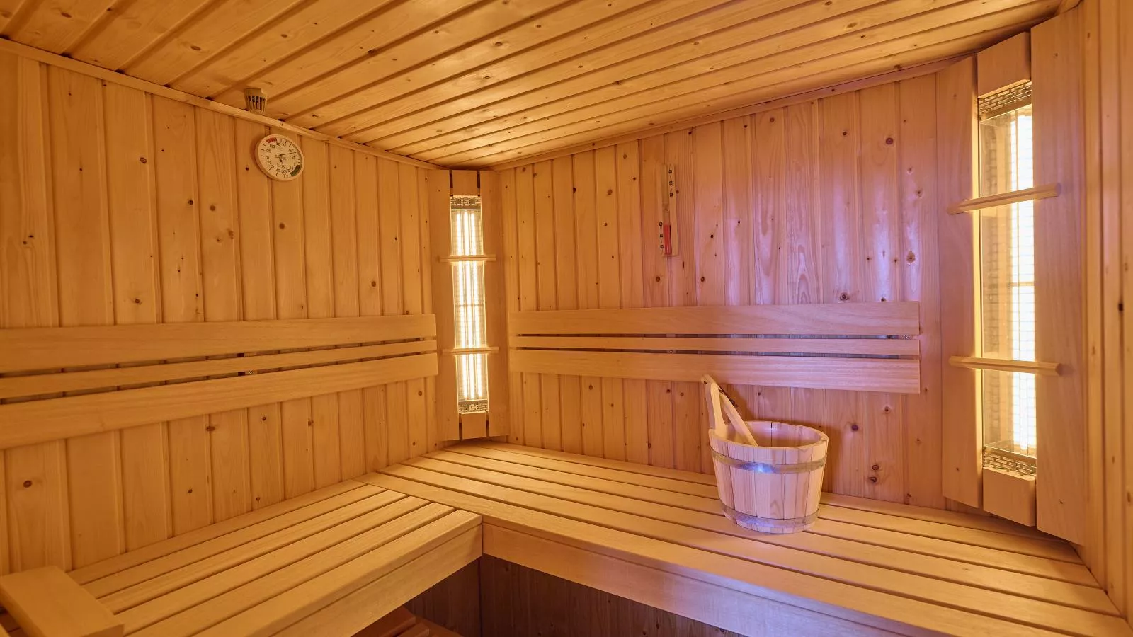 SeaLuxe Suite 27i-Sauna
