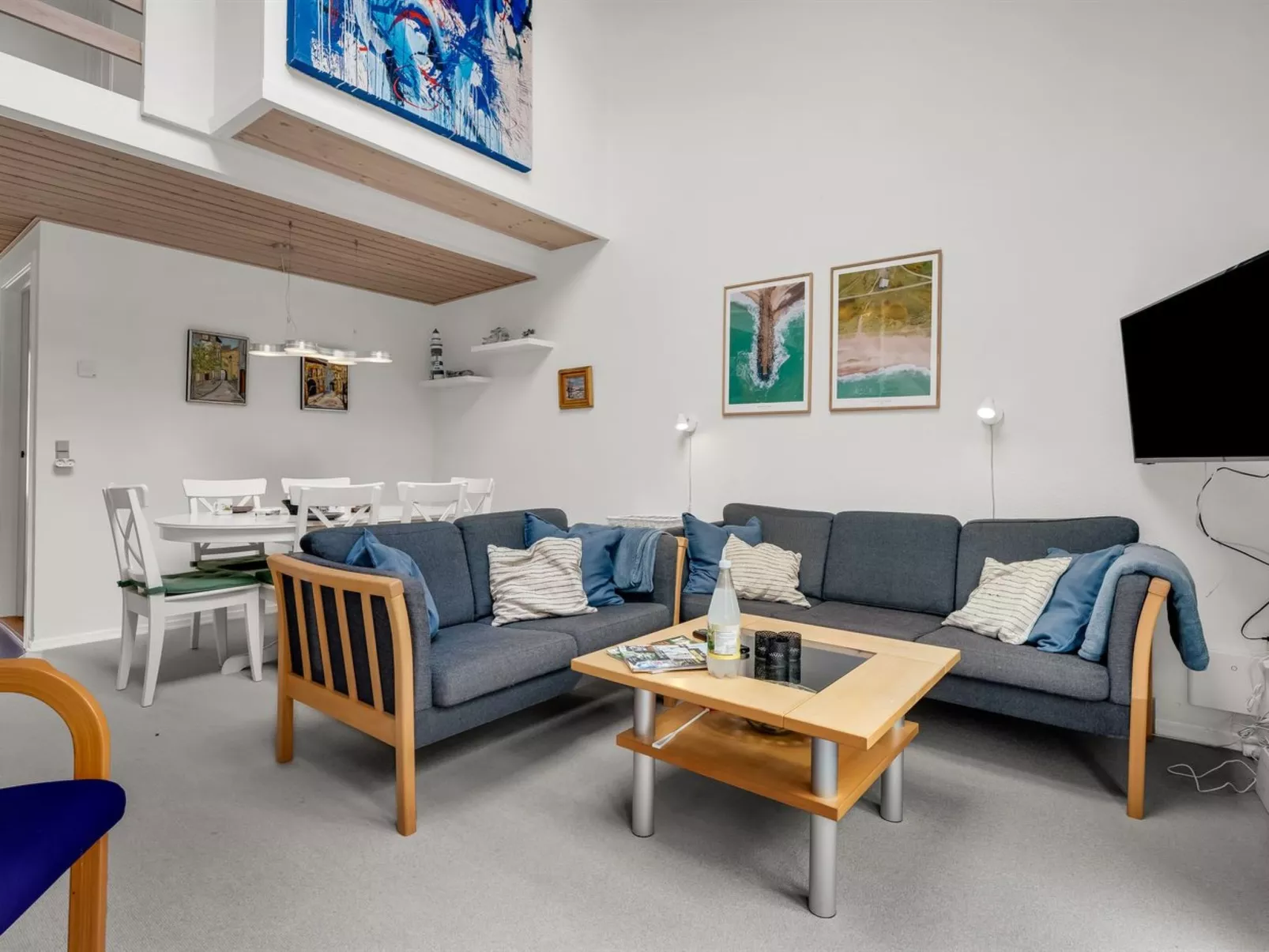 "Epiphania" - 100m to the fjord-Dedans