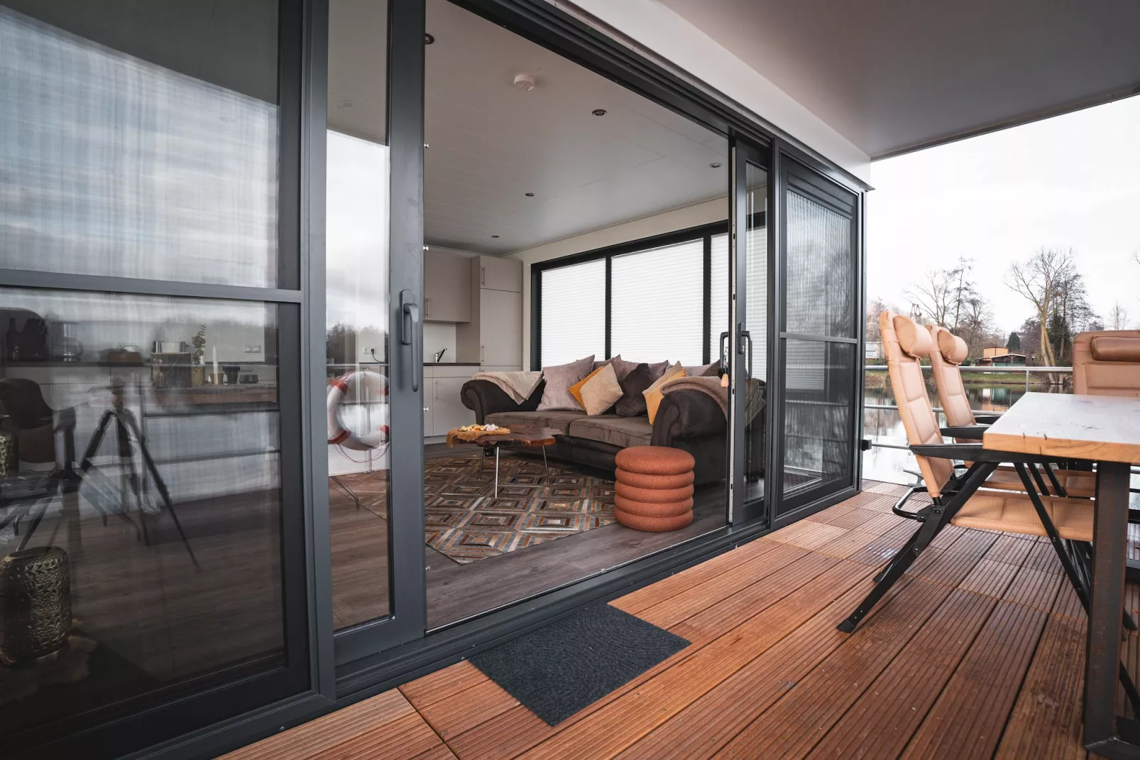 Hausboot in Höxter-Terrasse / balcon