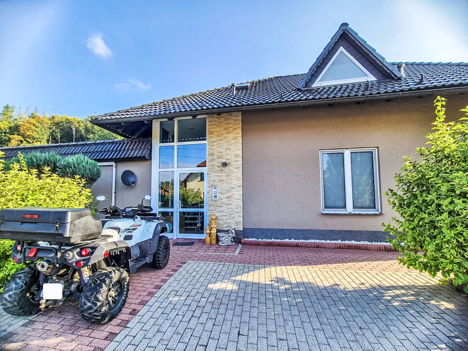 Naturnah mit Pool und Sauna-Draußen