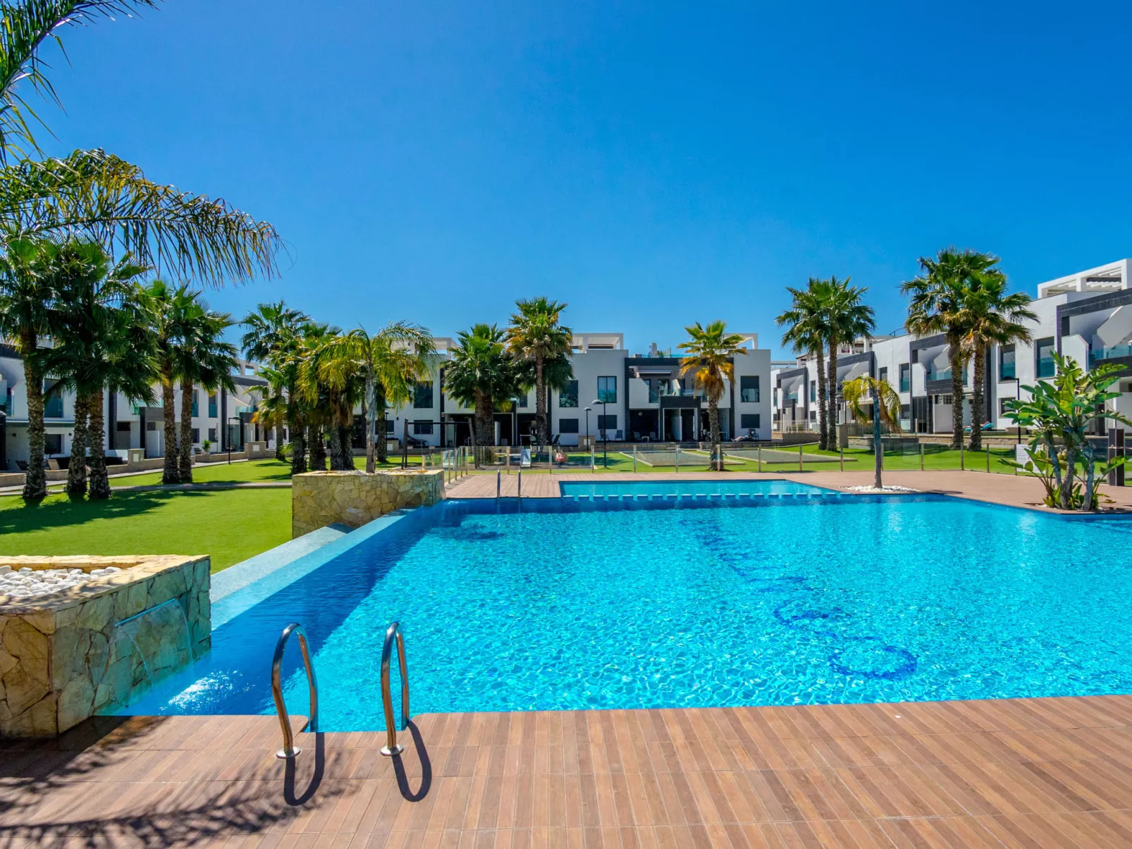 Oasis Beach 1-Draußen