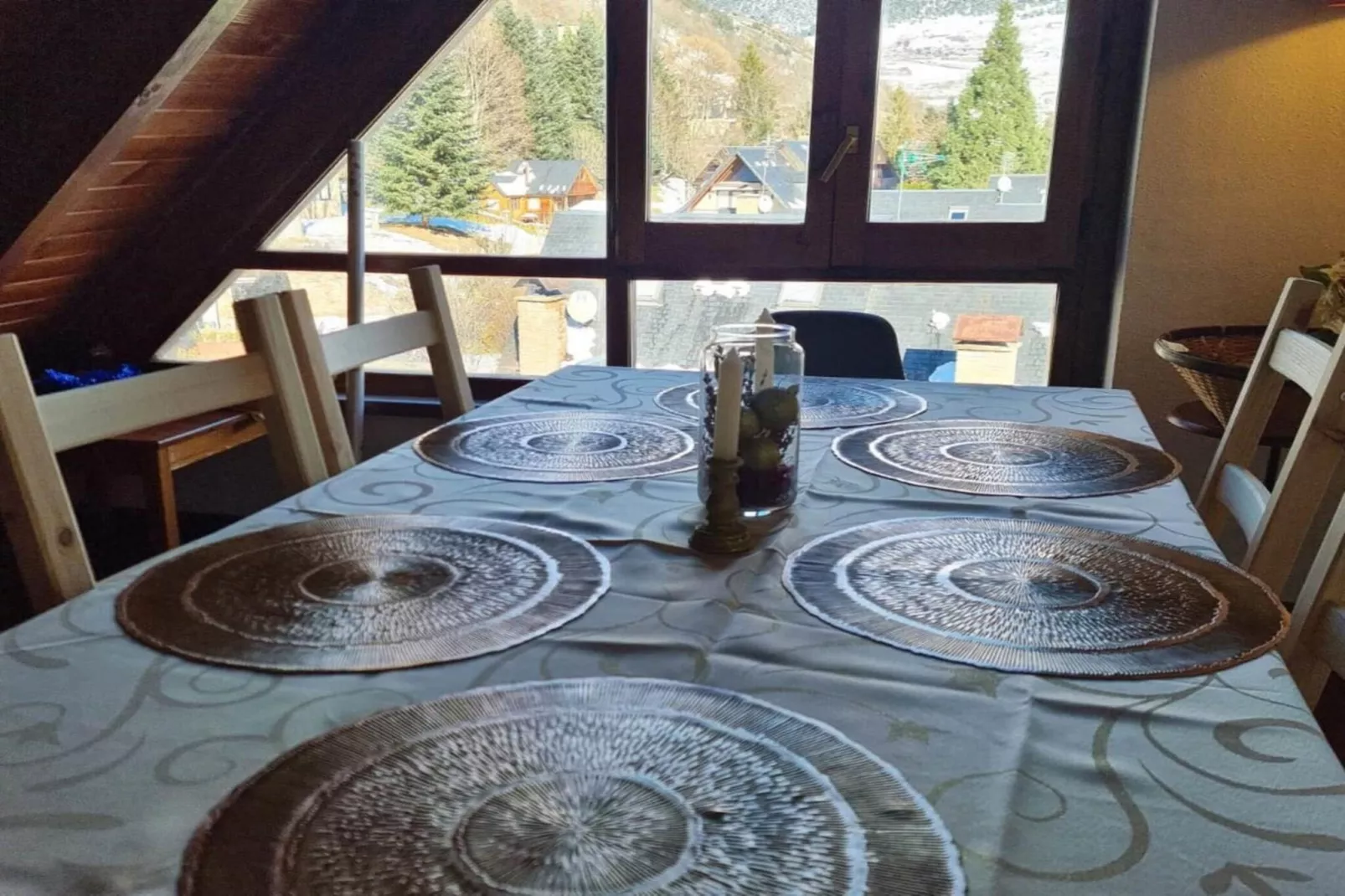 3311-Vielha-Salle à manger