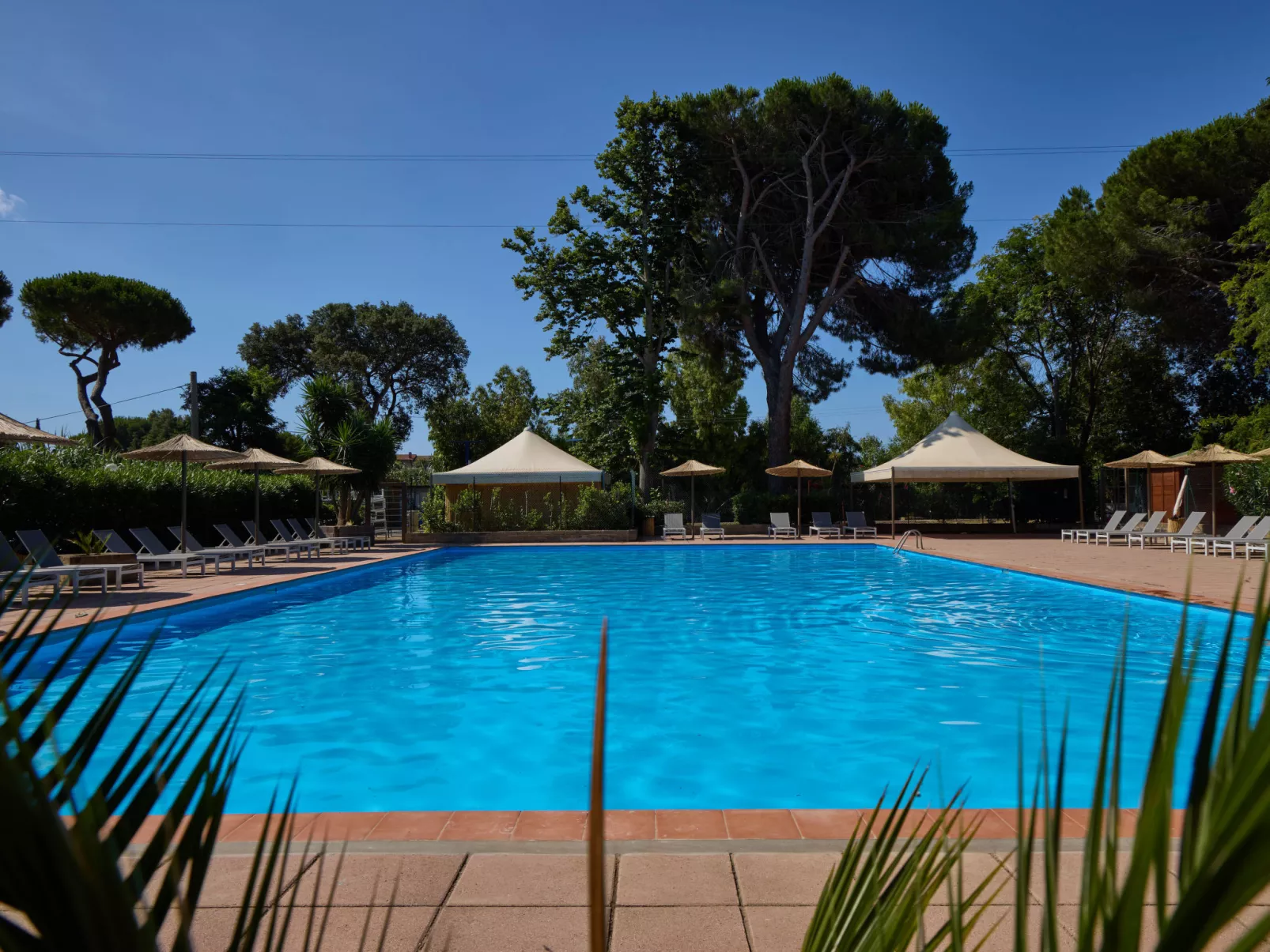 Costa D'Argento-Outside