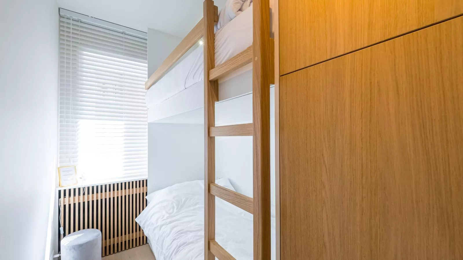 Jamani - 0101-Schlafzimmer