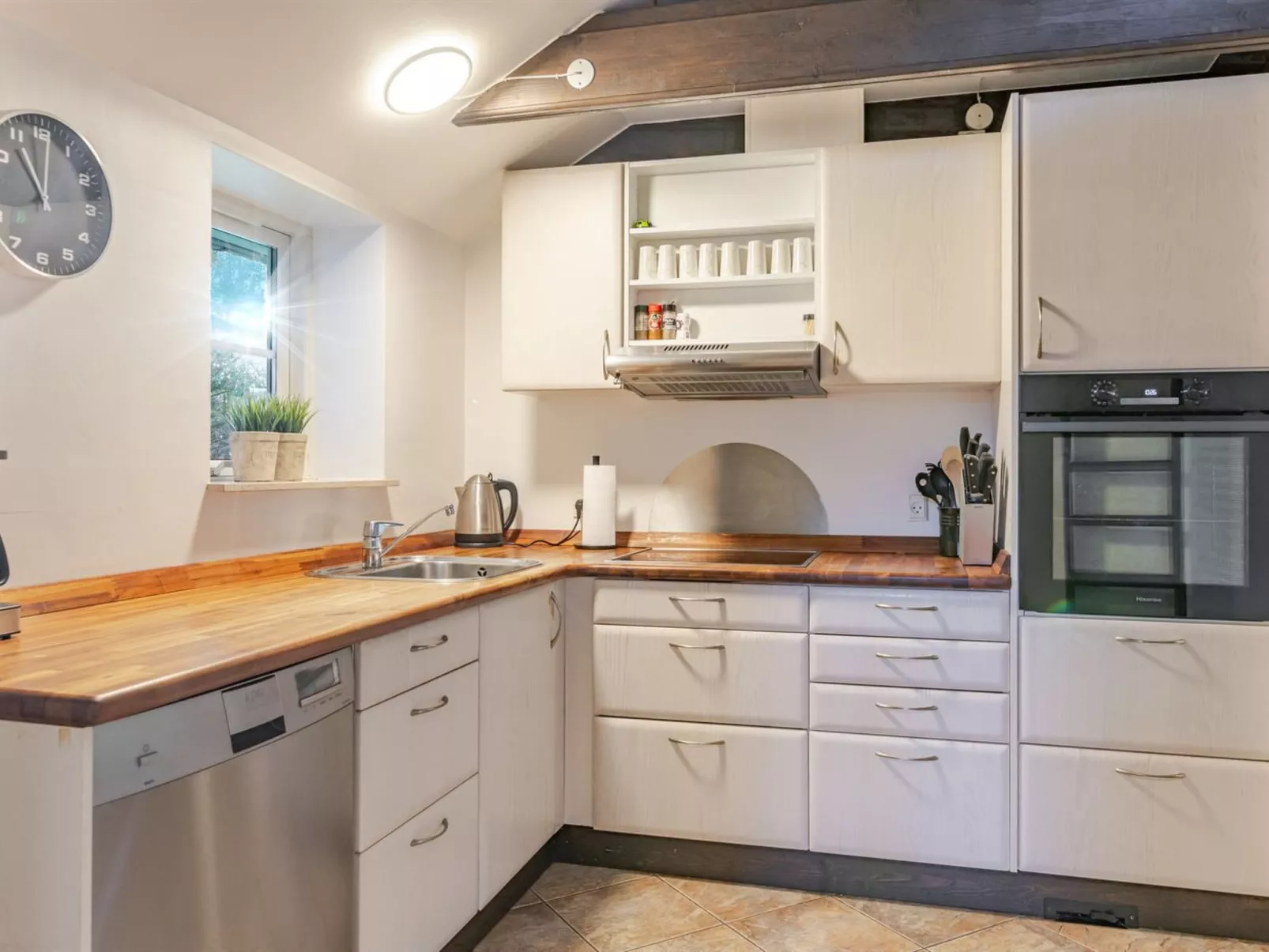 "Ørger" - 30km from the sea-Drinnen