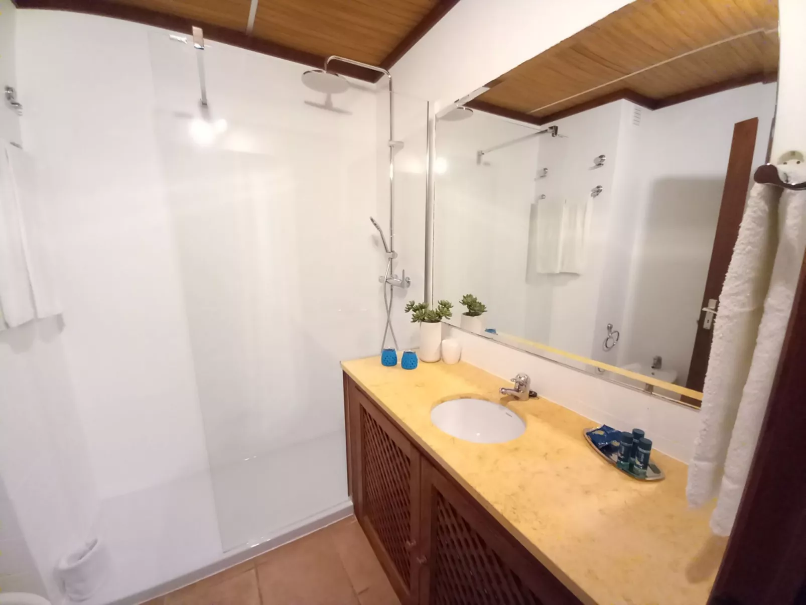 Joyce - Sunny Way-Dedans