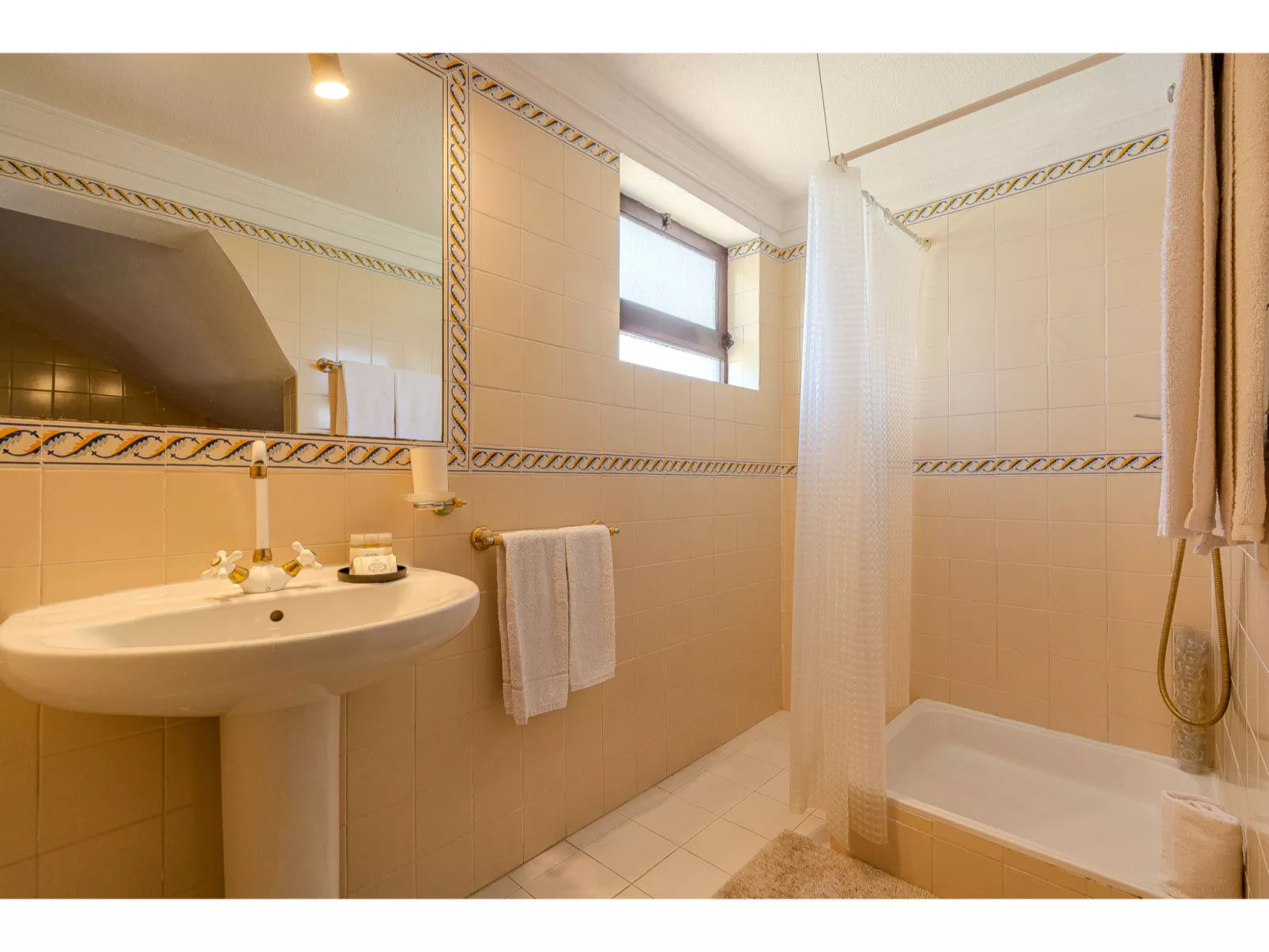 Rita - Sunny Way-Dedans