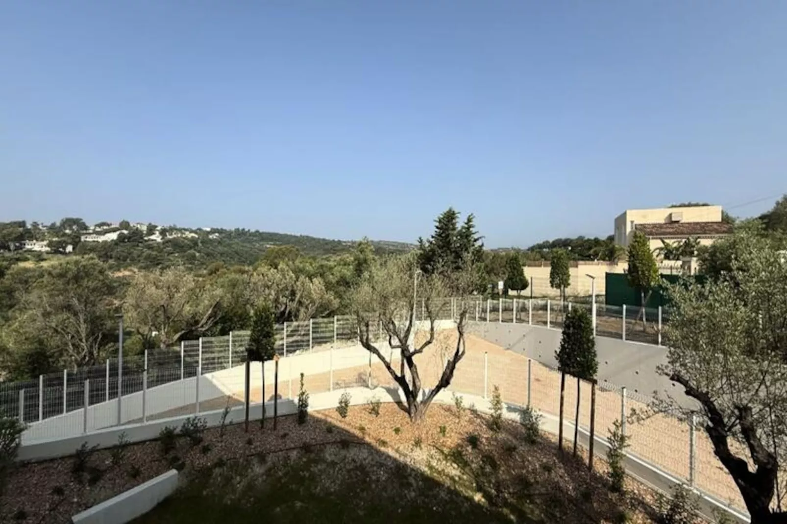 Studio Moderne - Terrasse - Piscine-Non tagué