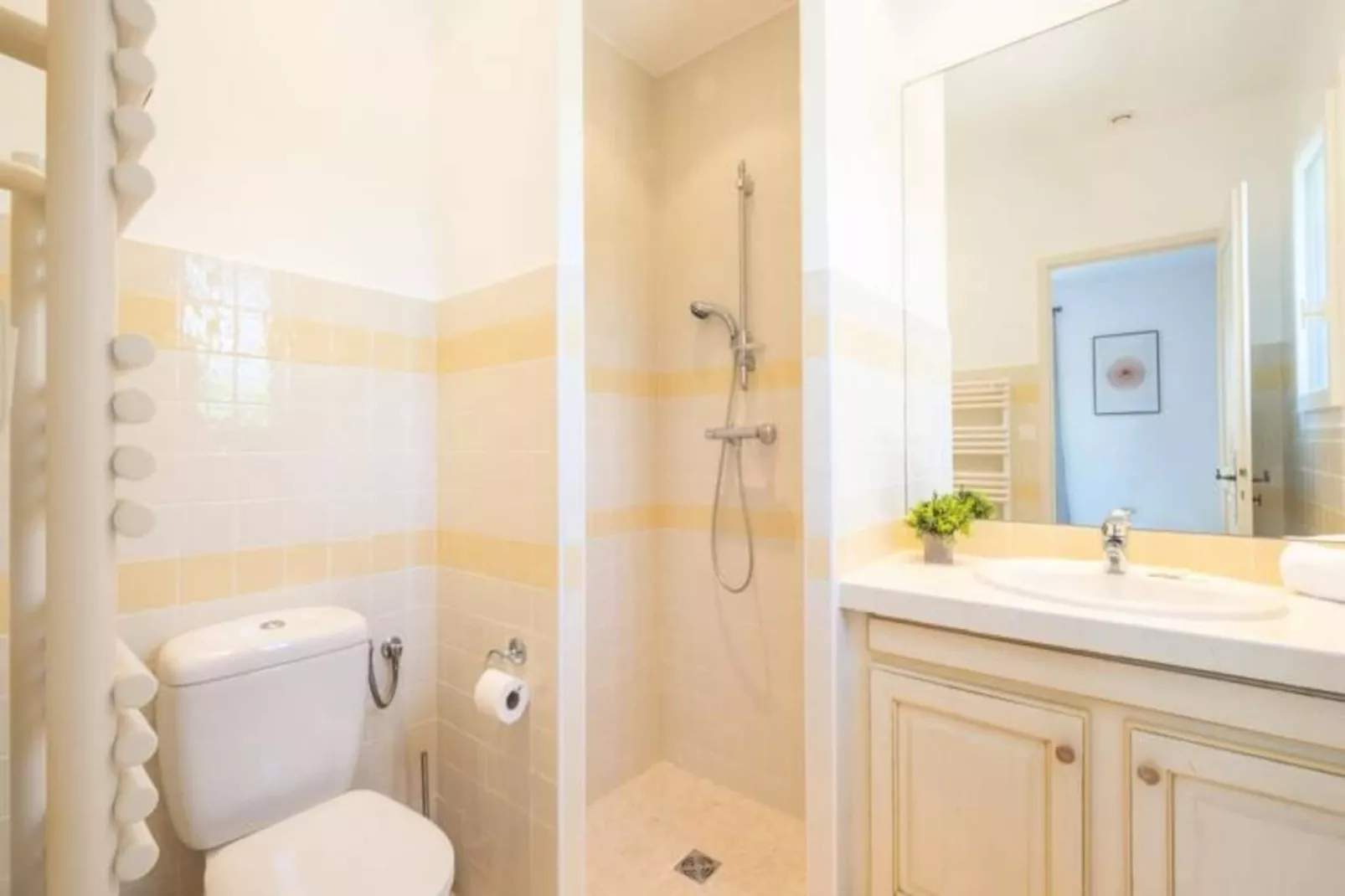 Résidence Bijou De 280m2 Et Piscine à Débordement Au Calme Absolu-Untagged