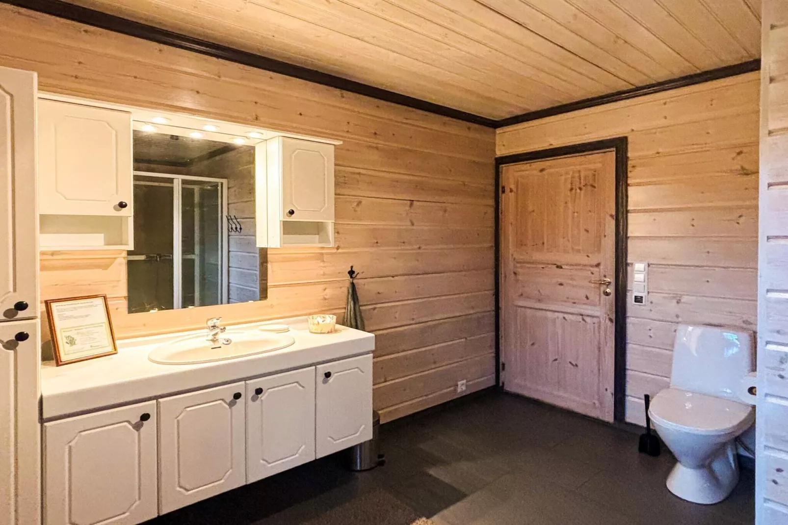 76409 TROLLHYTTA-Indoor