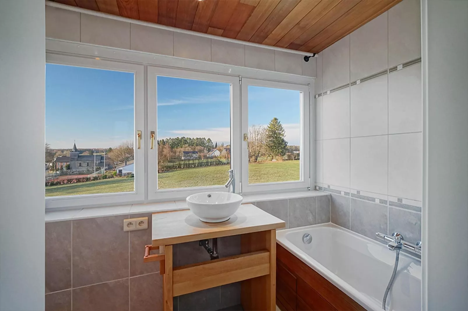 Château de luxe-Bathroom