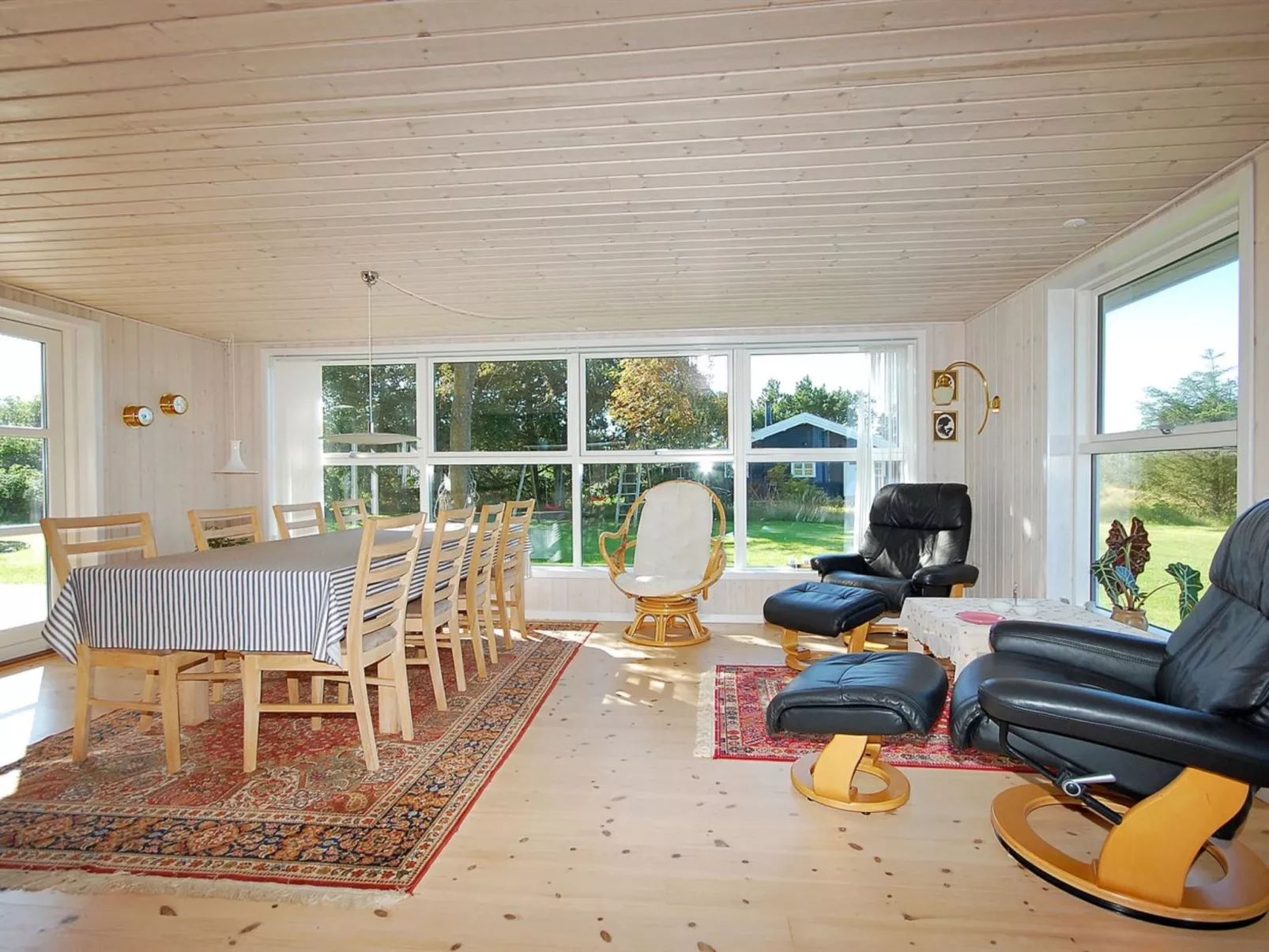 "Tomke" - 1.7km from the sea-Dedans