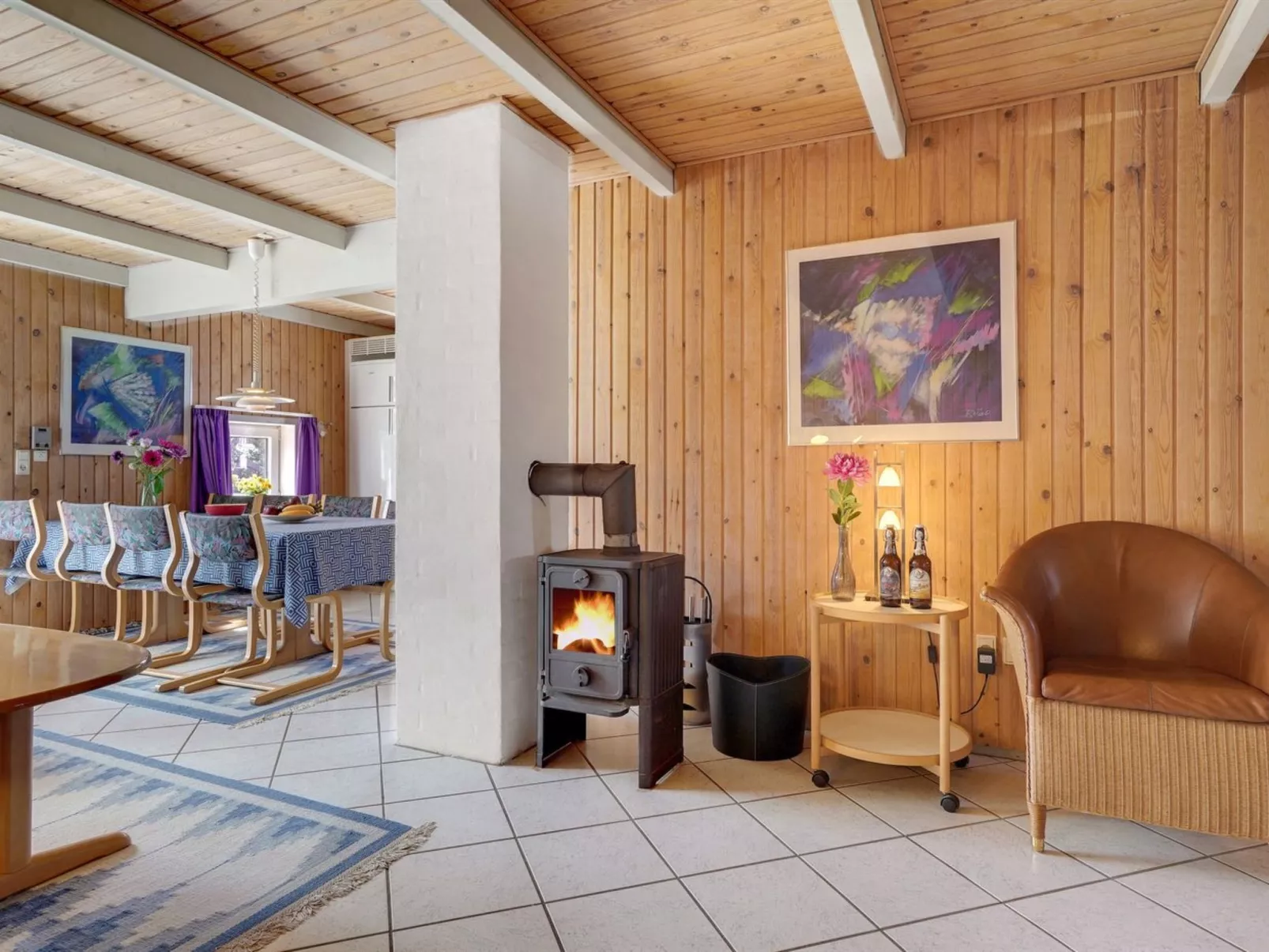 "Urda" - 1km from the sea-Drinnen