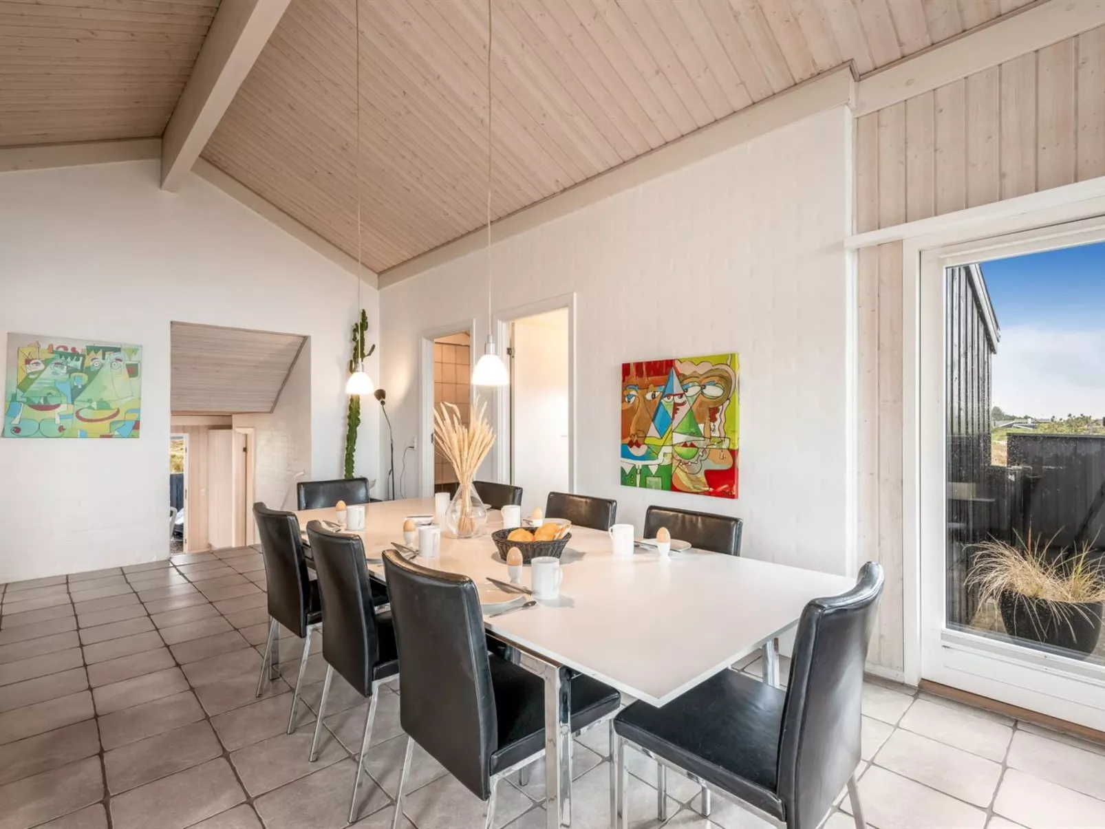 "Temjana" -  from the sea-Inside