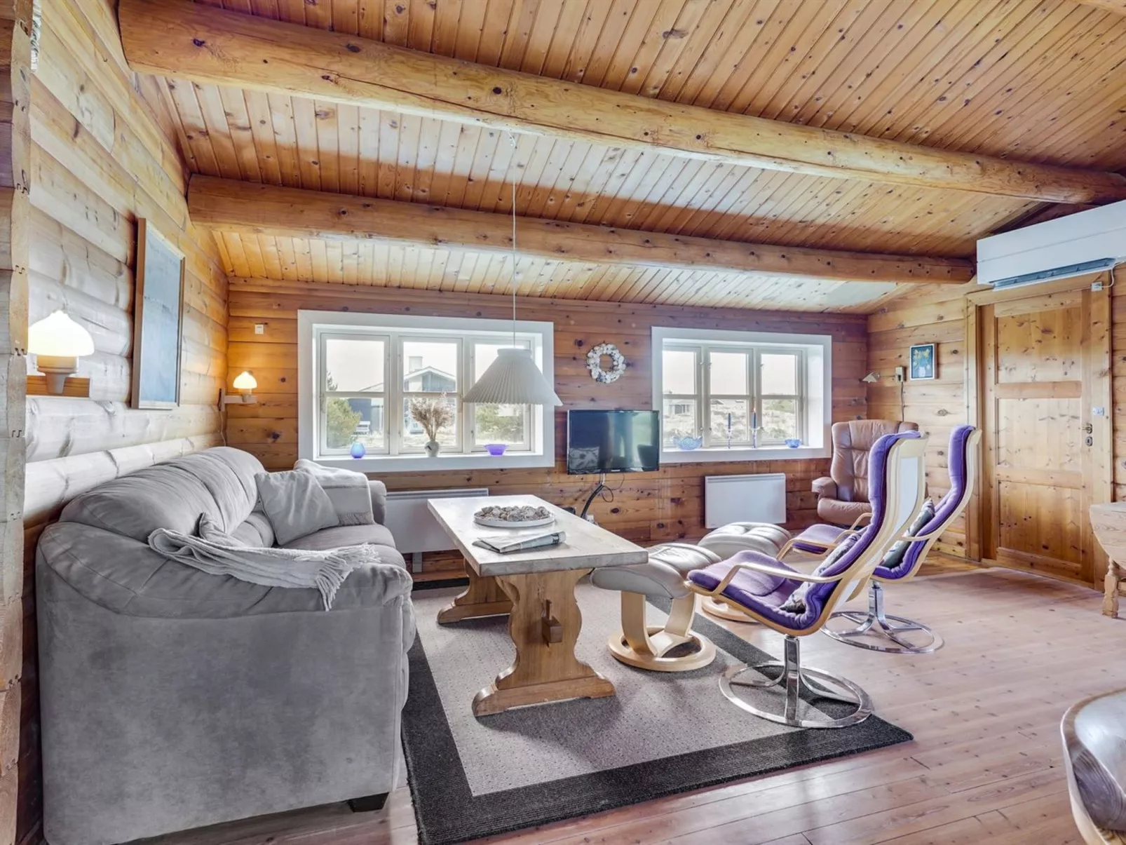 "Anton" - 1.5km from the sea-Inside