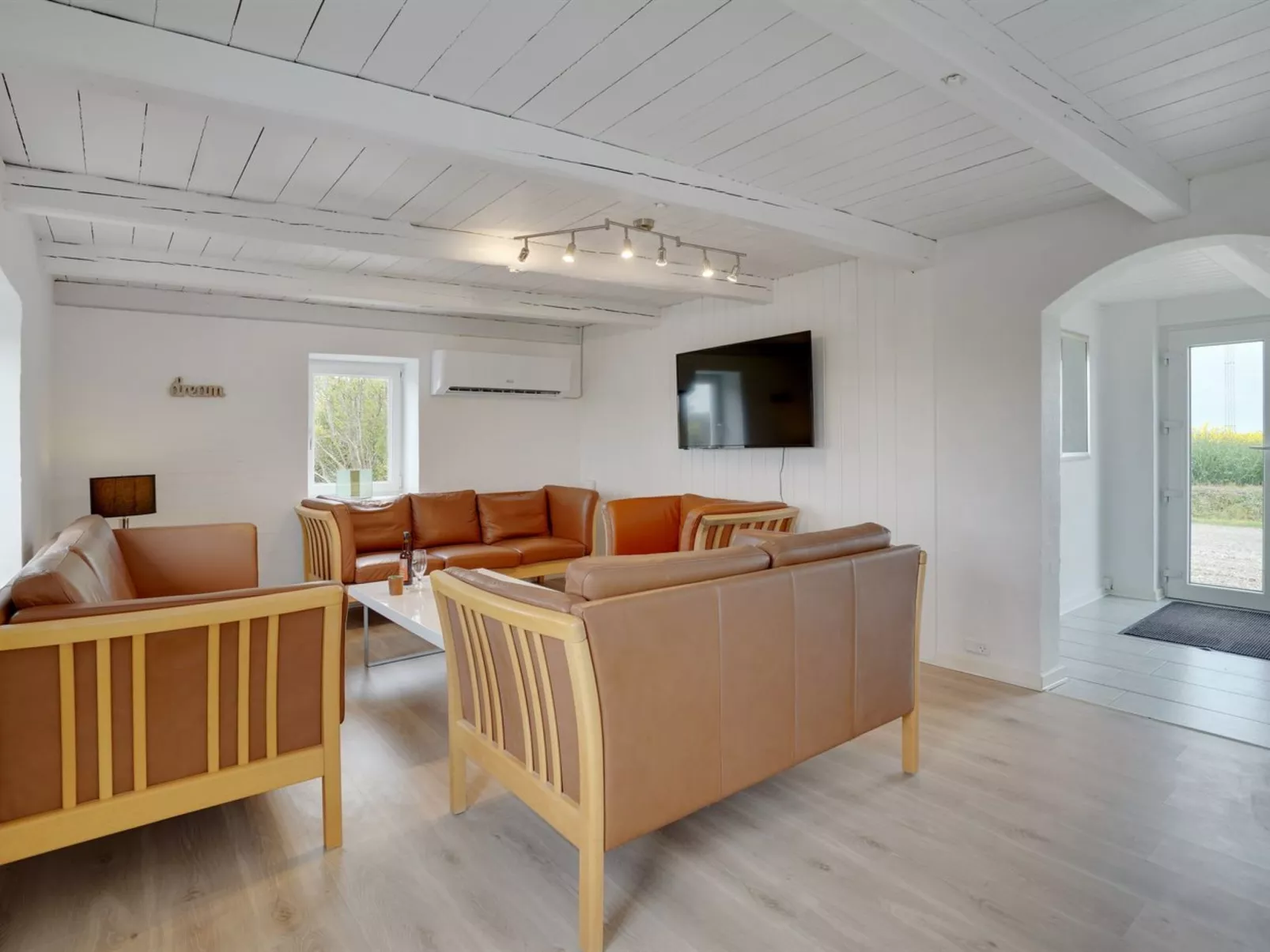 "Ailke" - 2km to the fjord-Inside