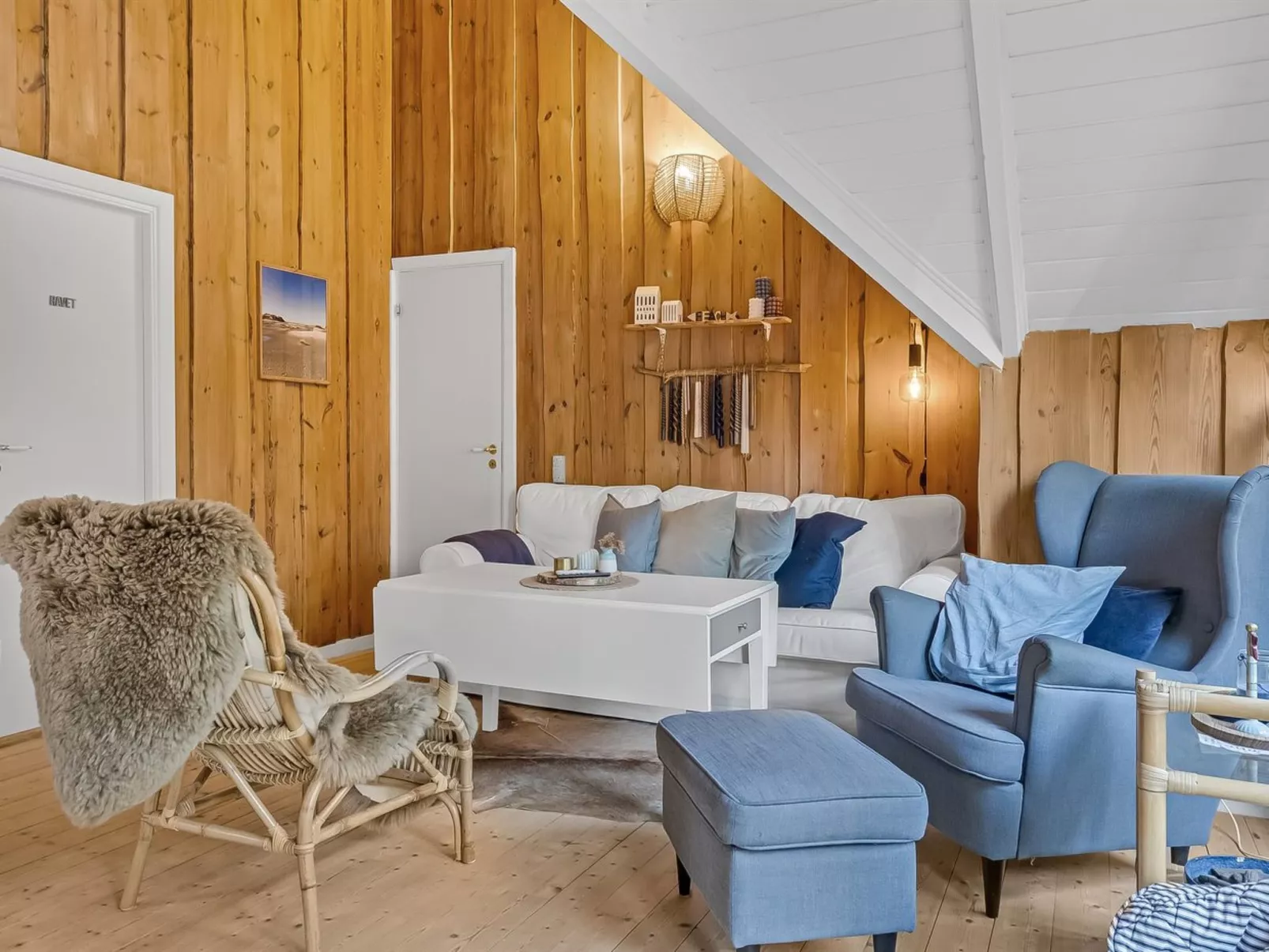 "Magga" - 3.2km from the sea-Drinnen