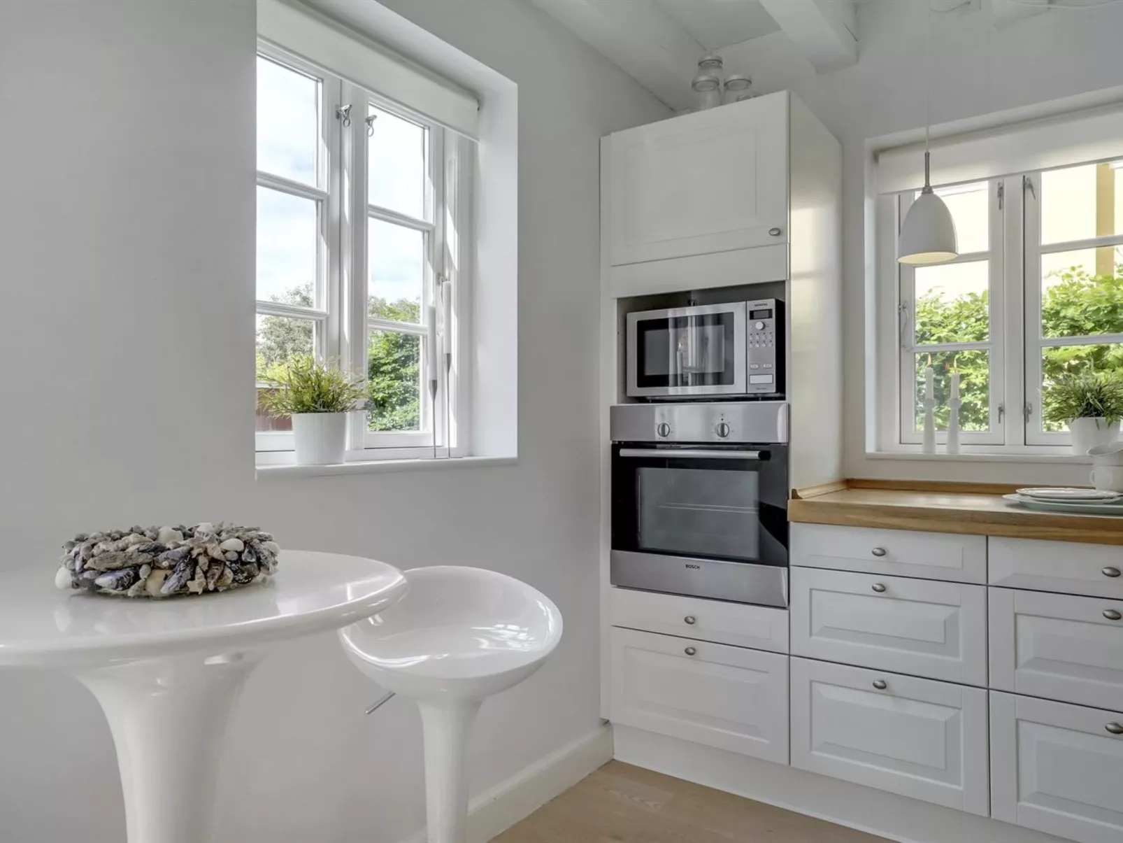 "Stephie" - 1.1km from the sea-Inside