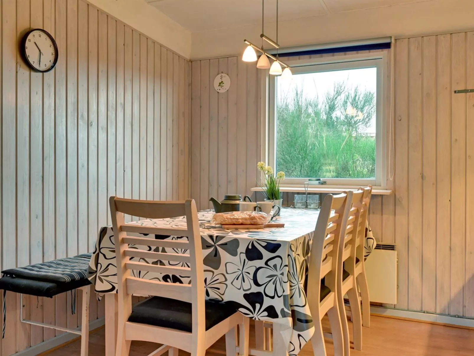 "Yorik" - 800m from the sea-Inside