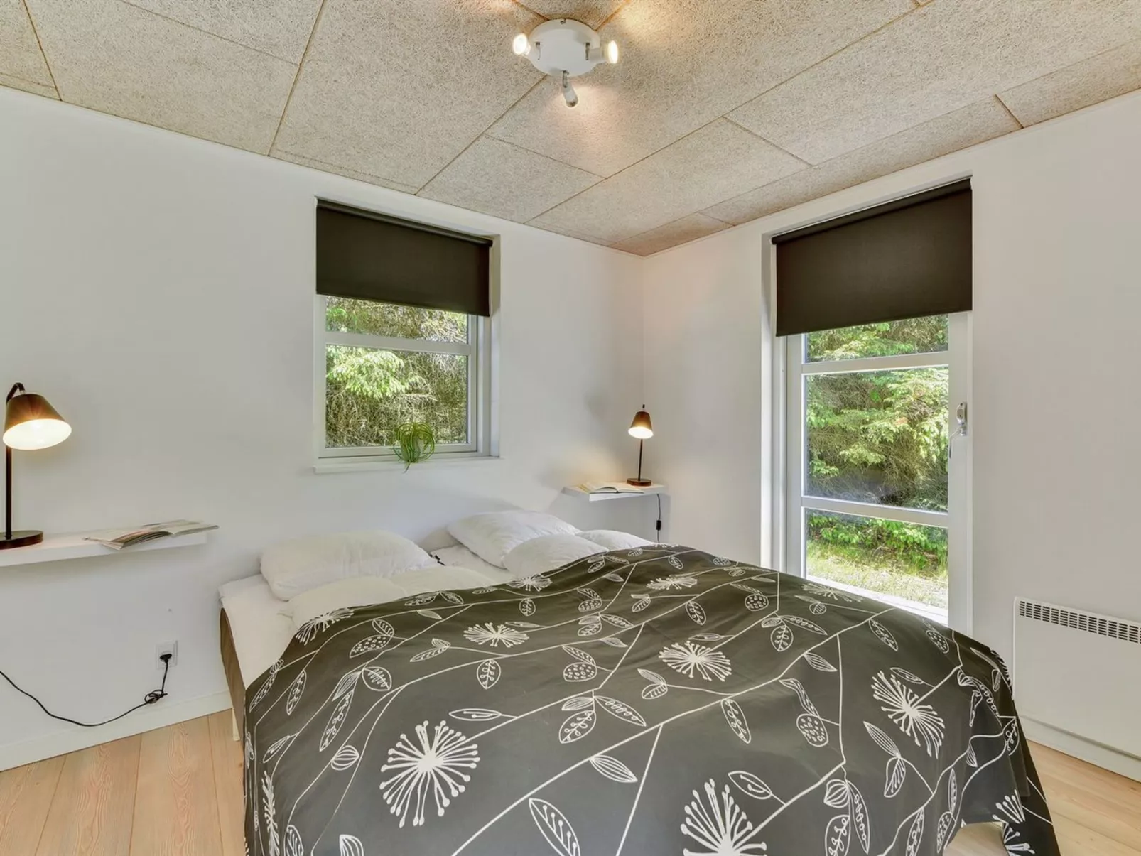 "Elena" - 800m to the fjord-Inside