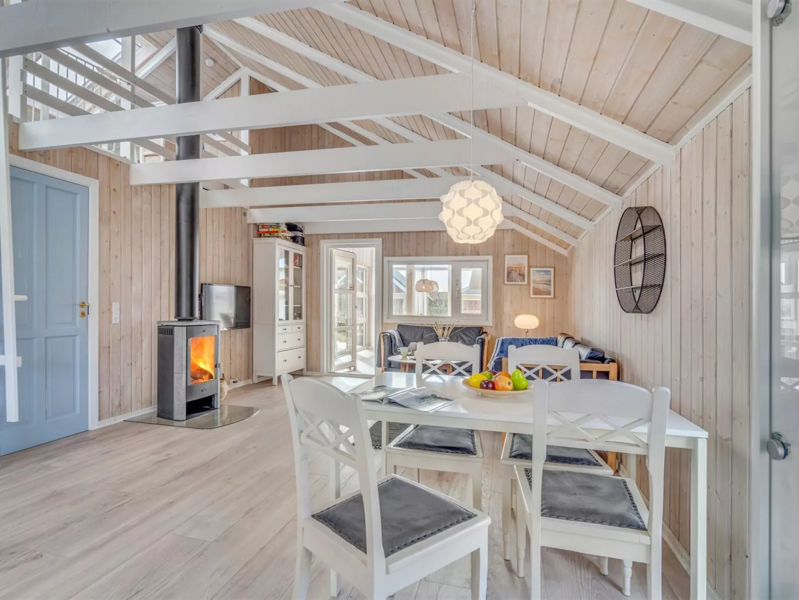 "Gudmundine" - 350m to the fjord-Inside