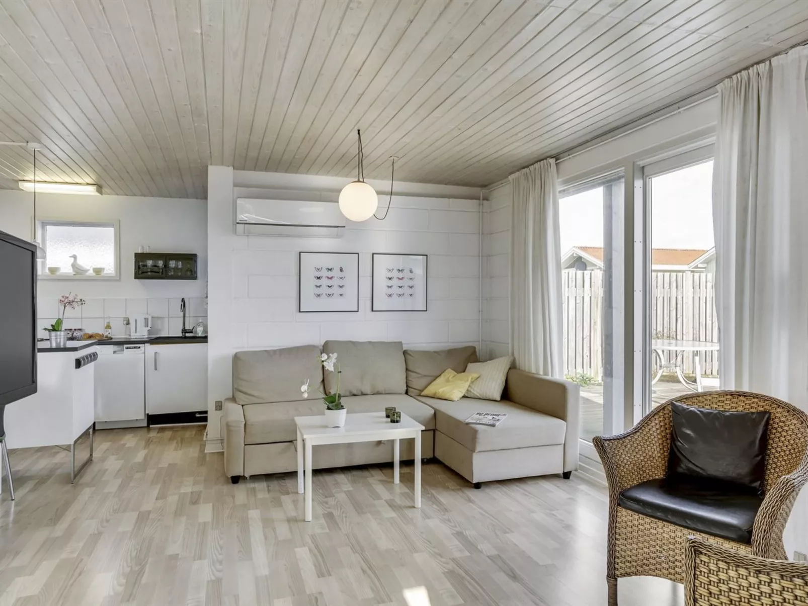 "Alvina" - 25m from the sea-Inside