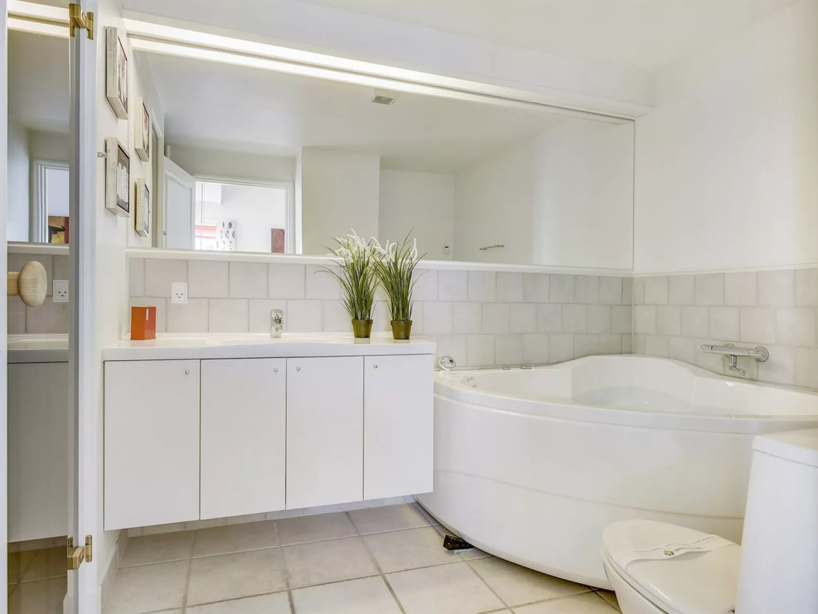 "Joar" - 5m to the fjord-Inside