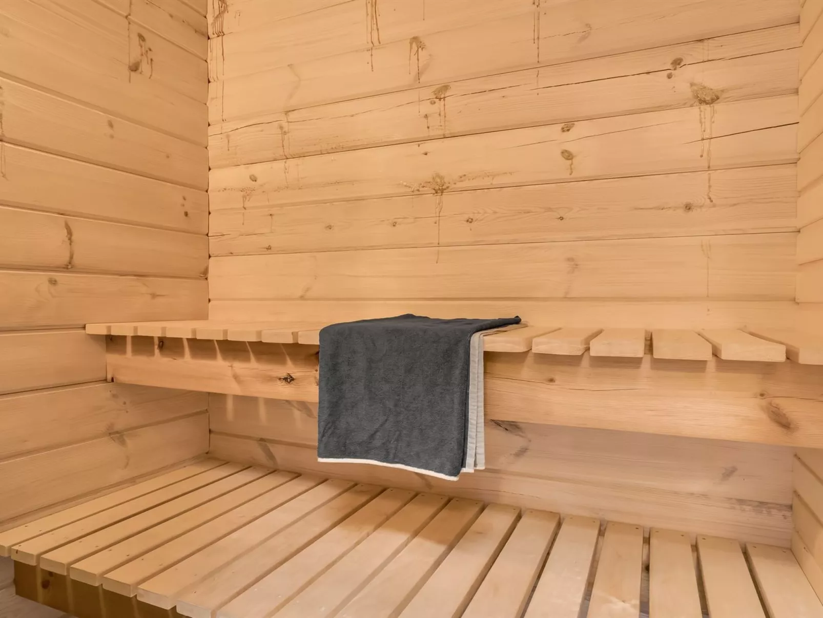 "Tanas" - 2km from the sea-Drinnen