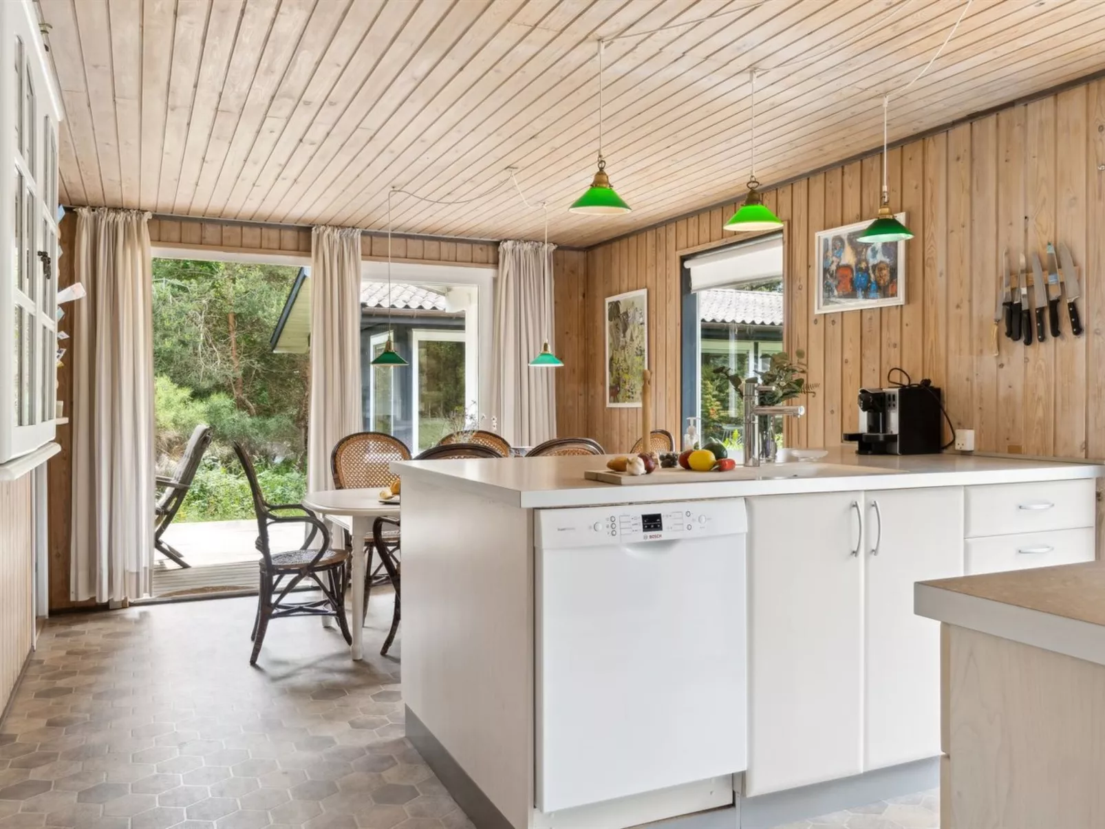 "Mirzə" - 250m from the sea-Drinnen