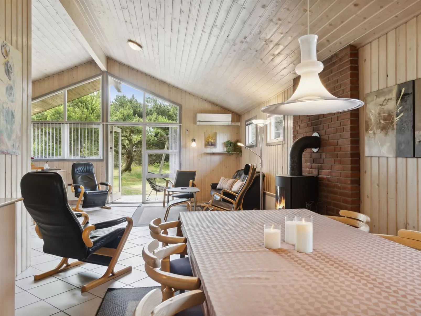 "Erlinda" - 3.1km from the sea-Drinnen