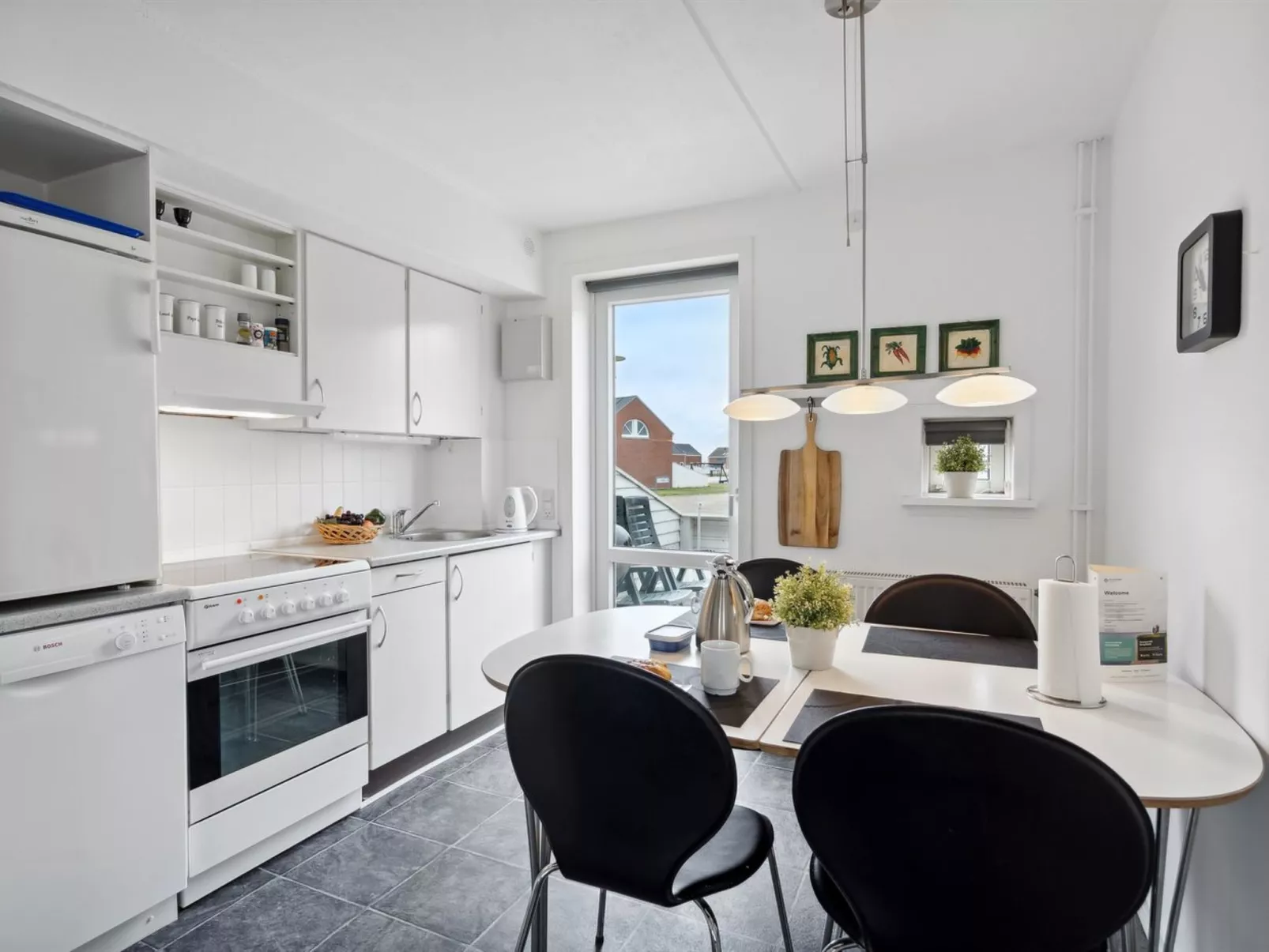 "Aldora" - 2.3km from the sea-Inside