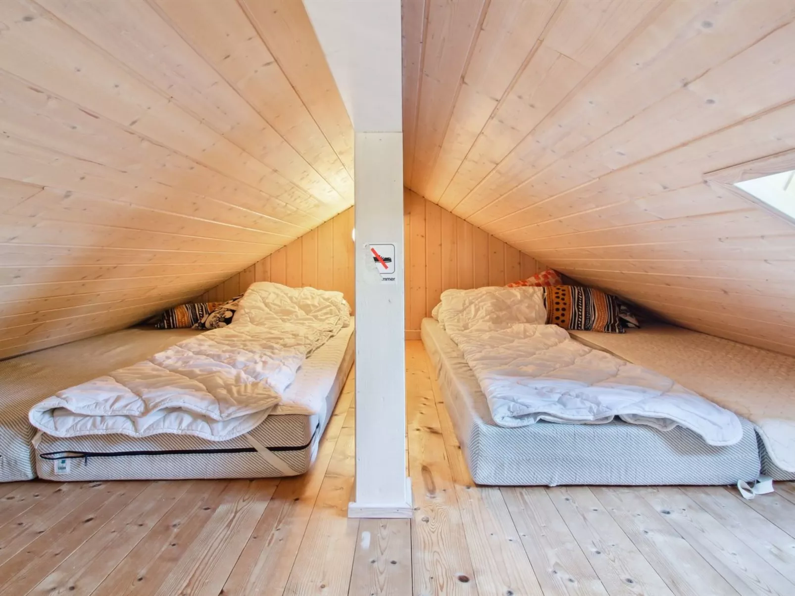 "Synnöve" - 550m from the sea-Inside