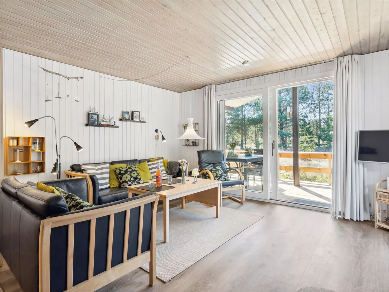 "Sigrun" - 4km from the sea-Drinnen