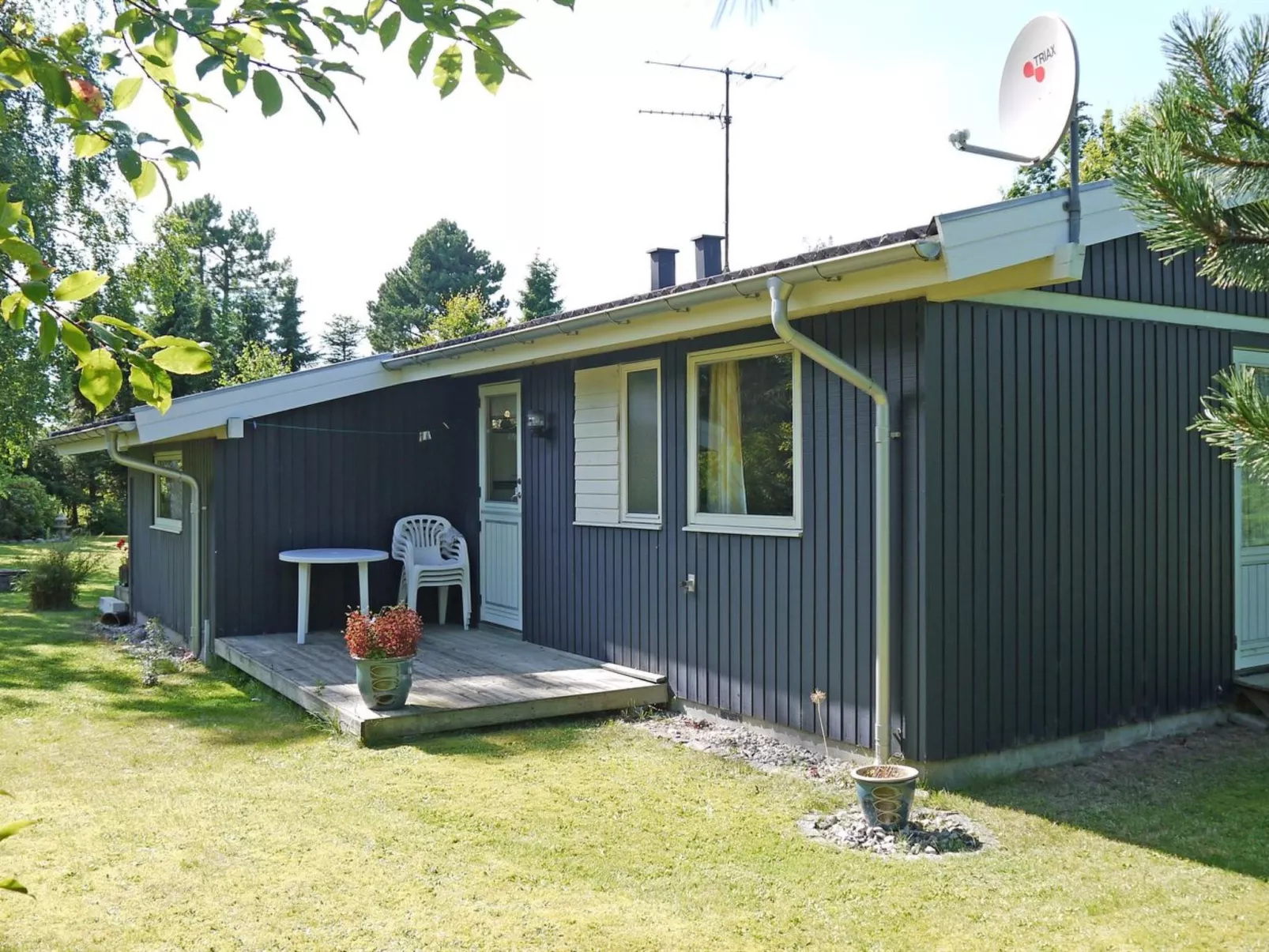 "Menard" - 400m from the sea-Outside