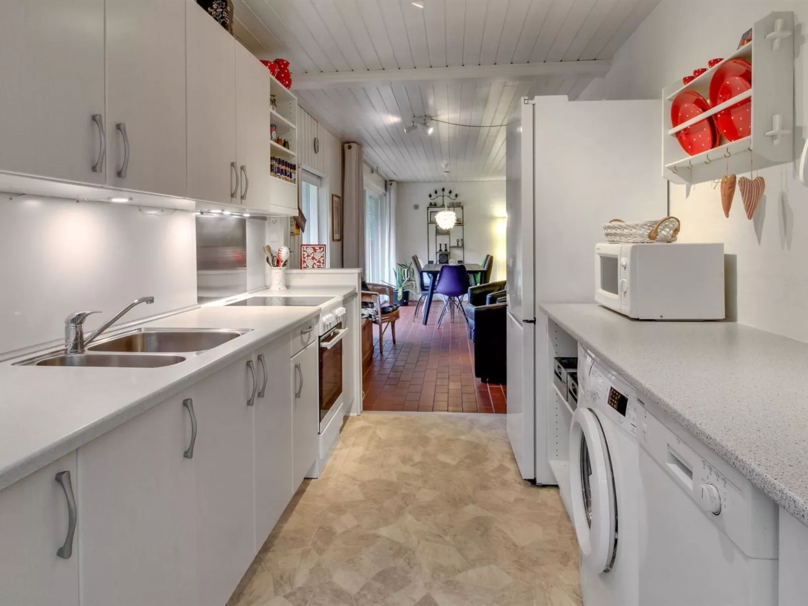 "Emilla" - 3.8km from the sea-Drinnen