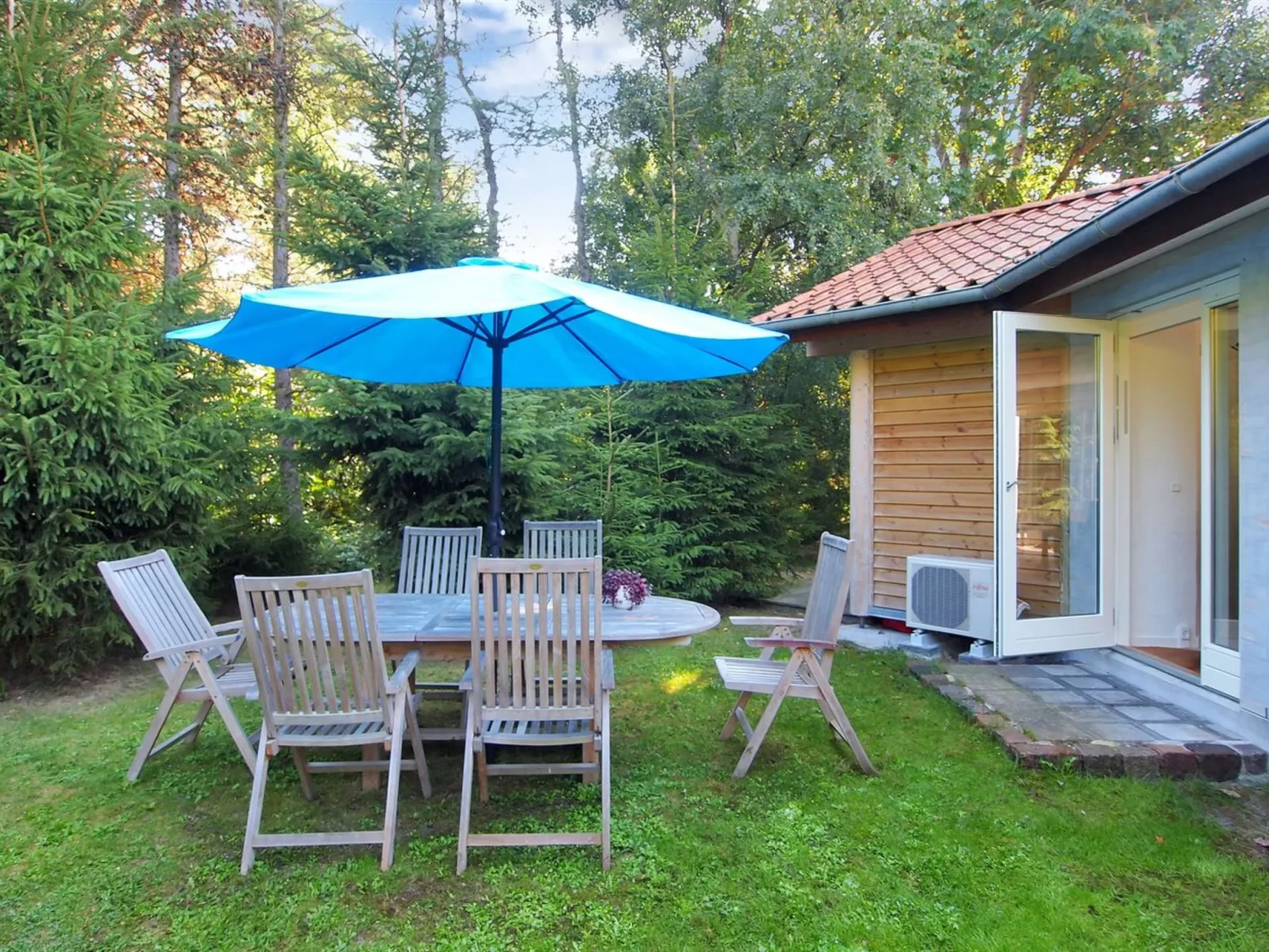 "Fernande" - 150m from the sea-Outside