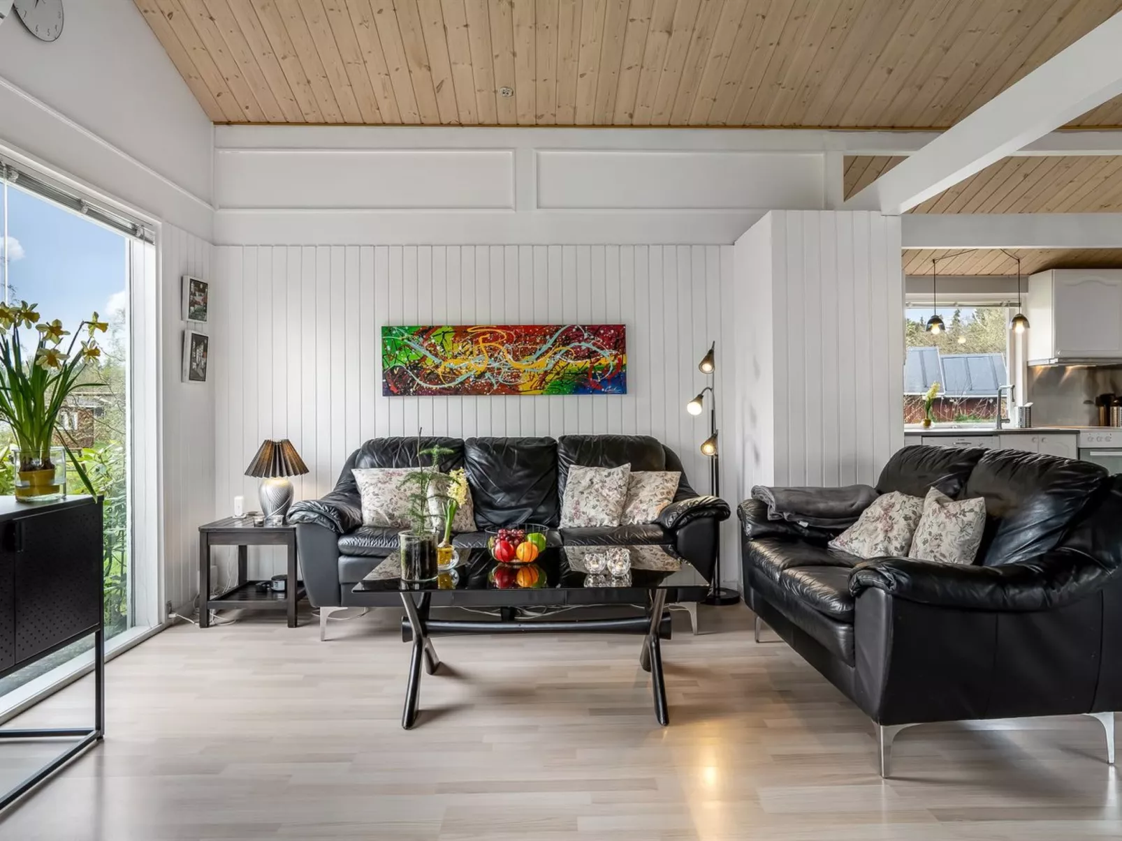 "Clarabelle" - 700m from the sea-Drinnen