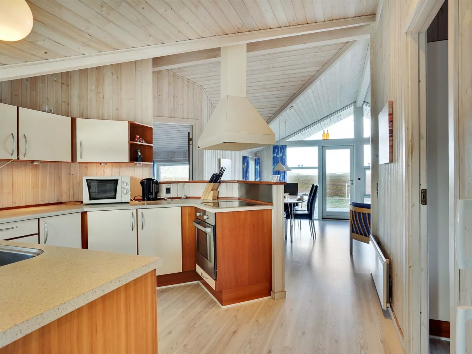 "Zaga" -  from the sea-Dedans