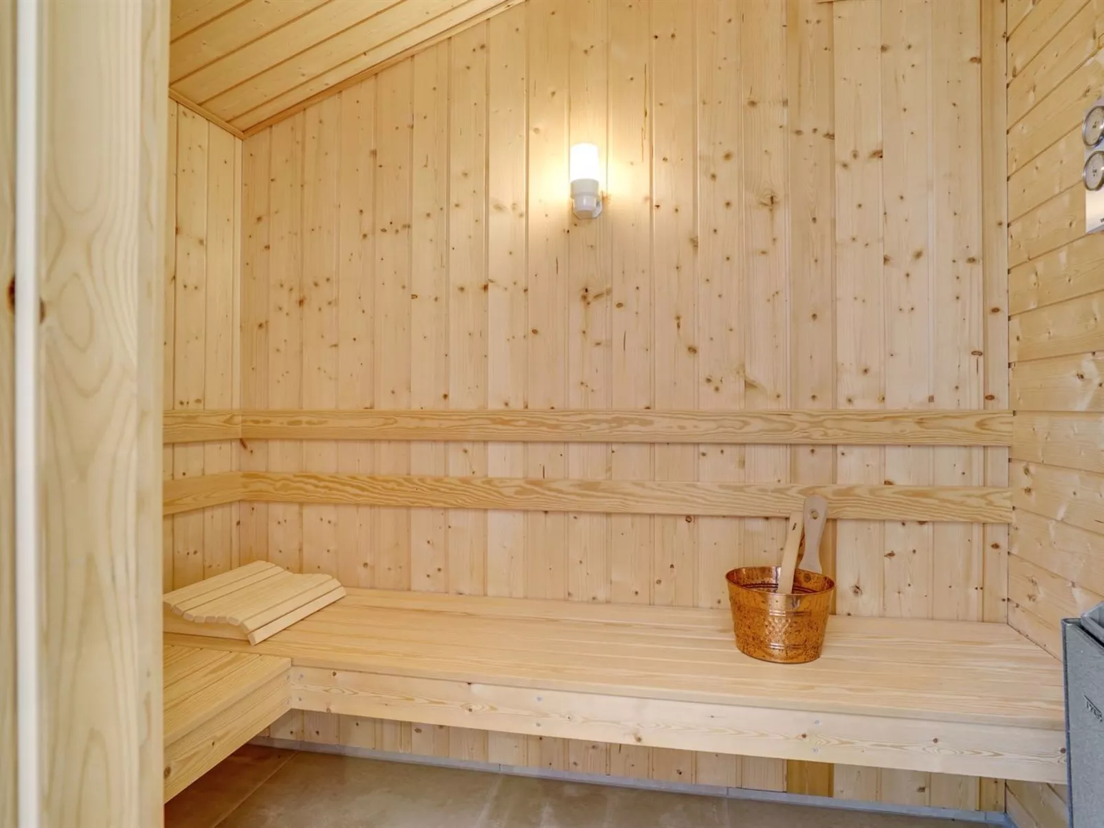 "Dorothe" - 1.4km from the sea-Dedans