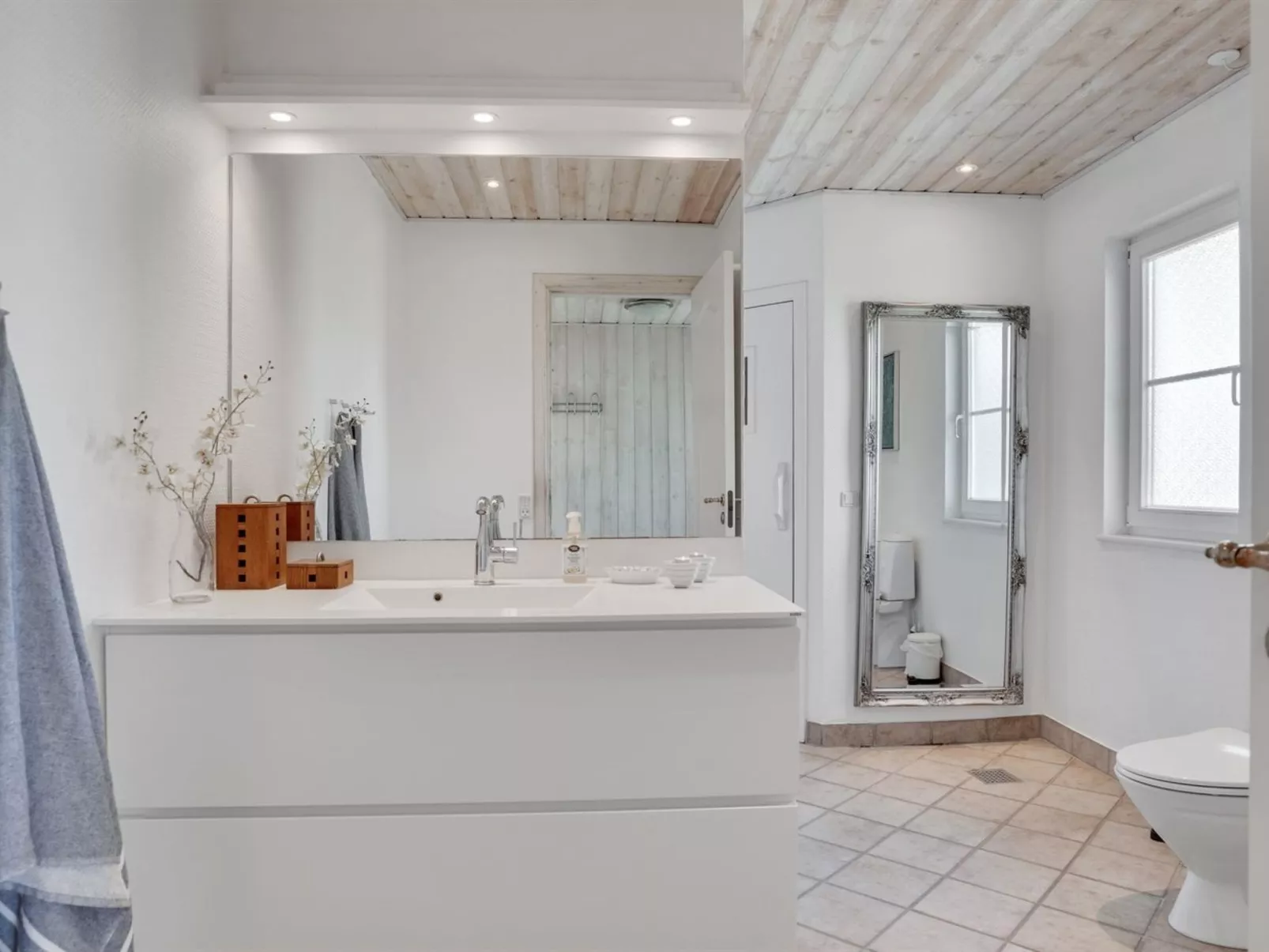 "Maren" - 150m from the sea-Inside