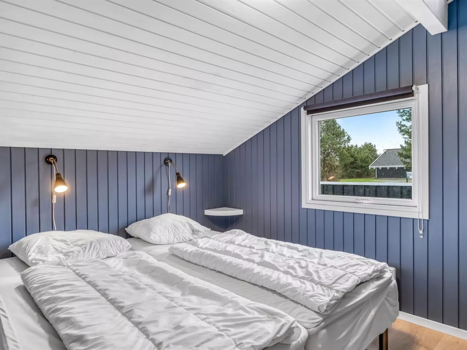 "Blondine" - 940m from the sea-Dedans