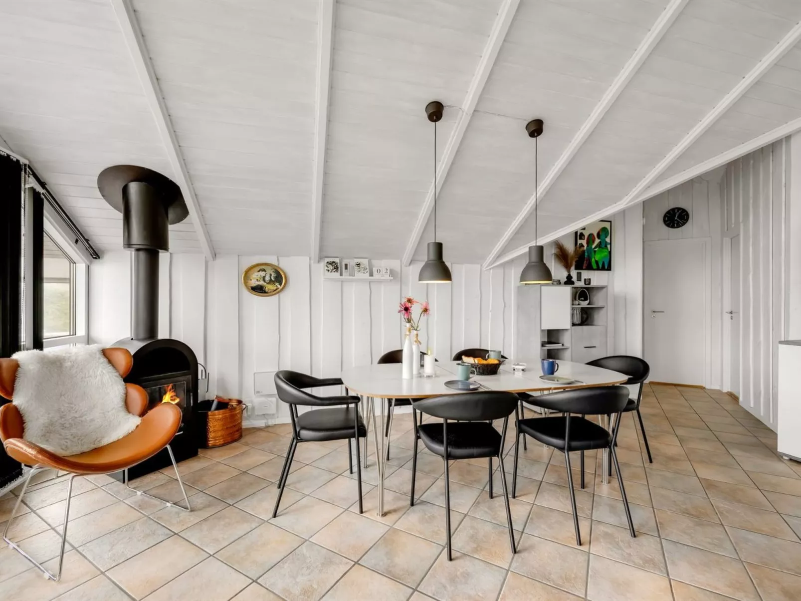 "Cyrill" - 250m to the fjord-Dedans