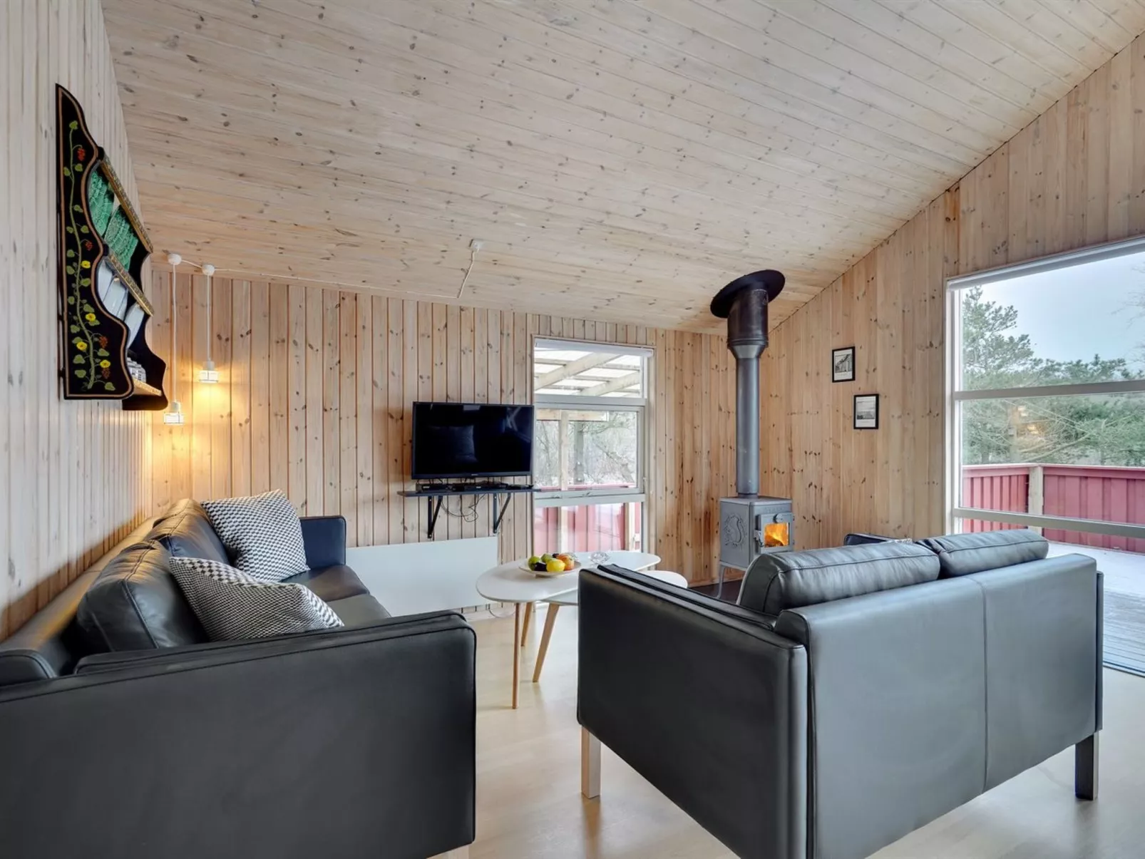 "Halla" - 200m to the fjord-Dedans